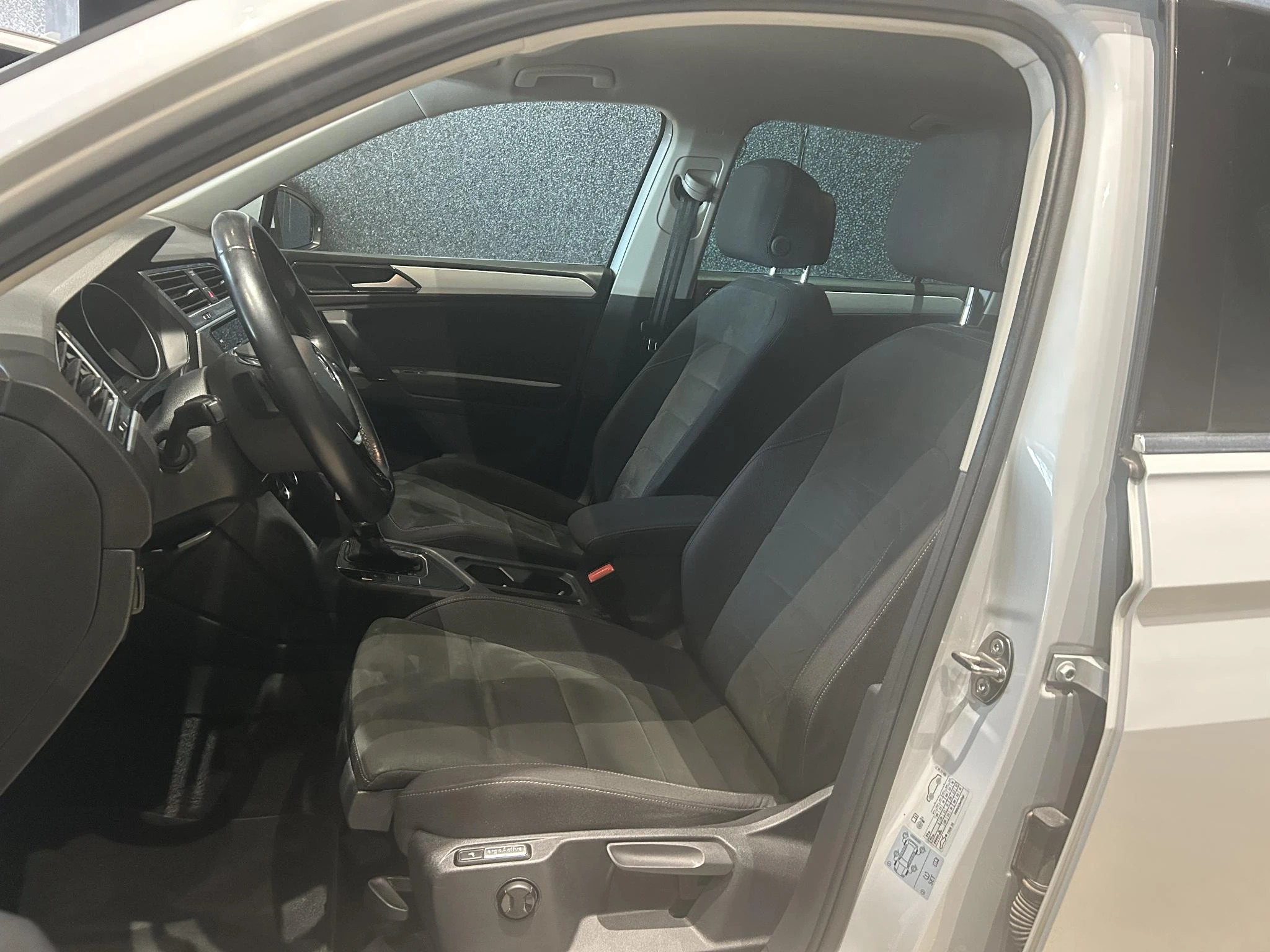 Volkswagen-Tiguan-image-5