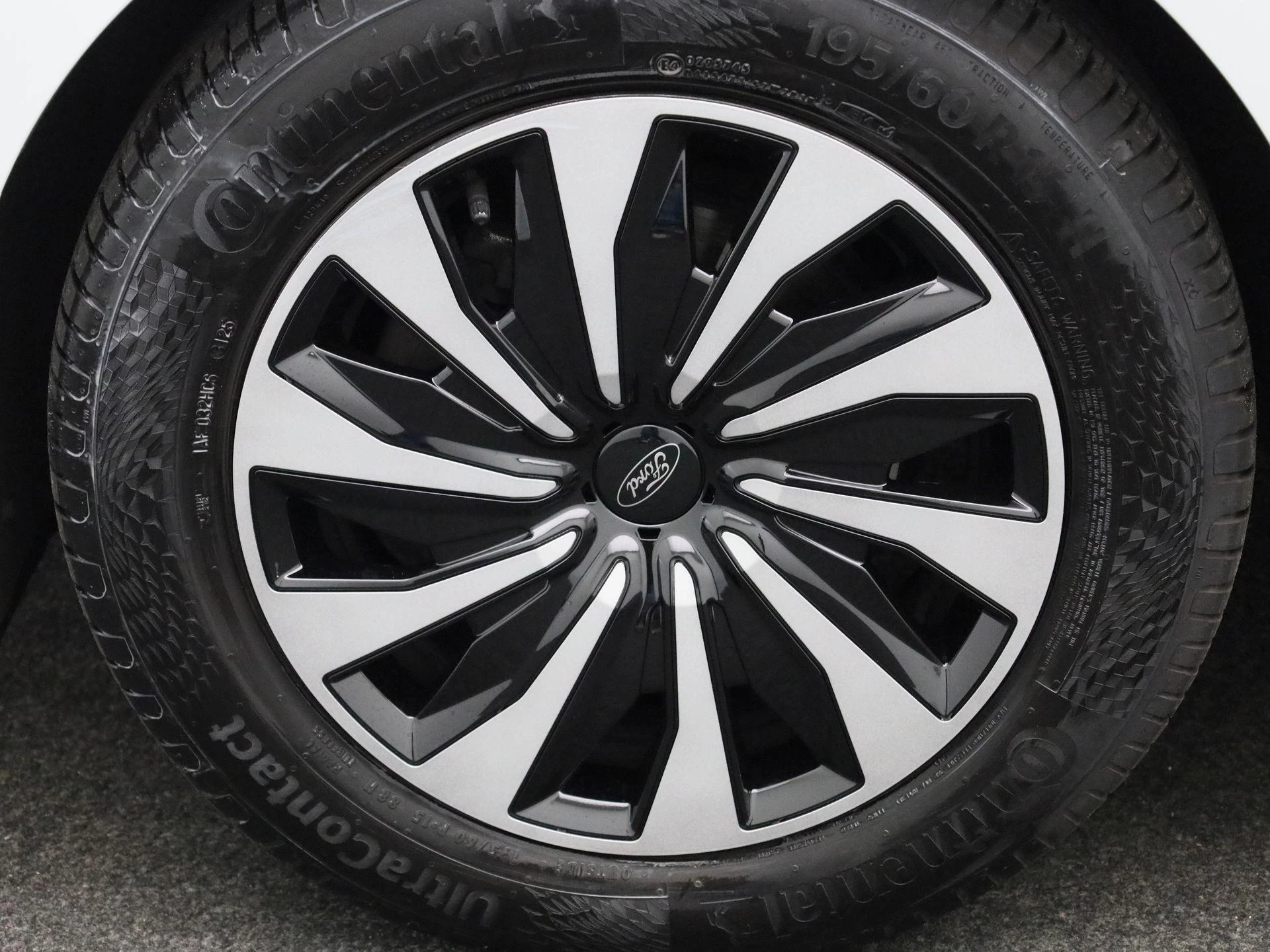 Ford Fiesta 1.0 EcoBoost Hybrid Titanium