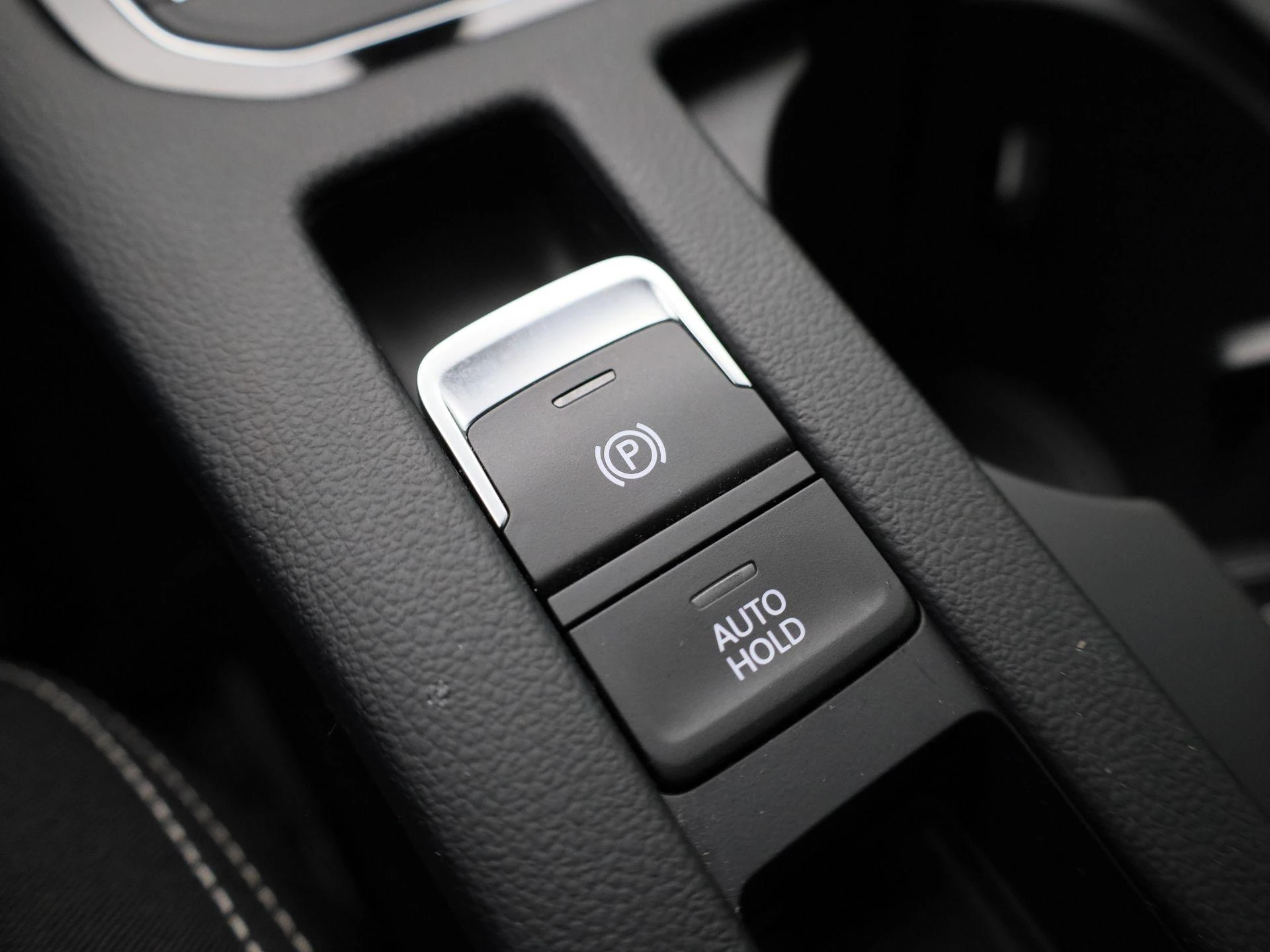 Volkswagen-Passat-image-24