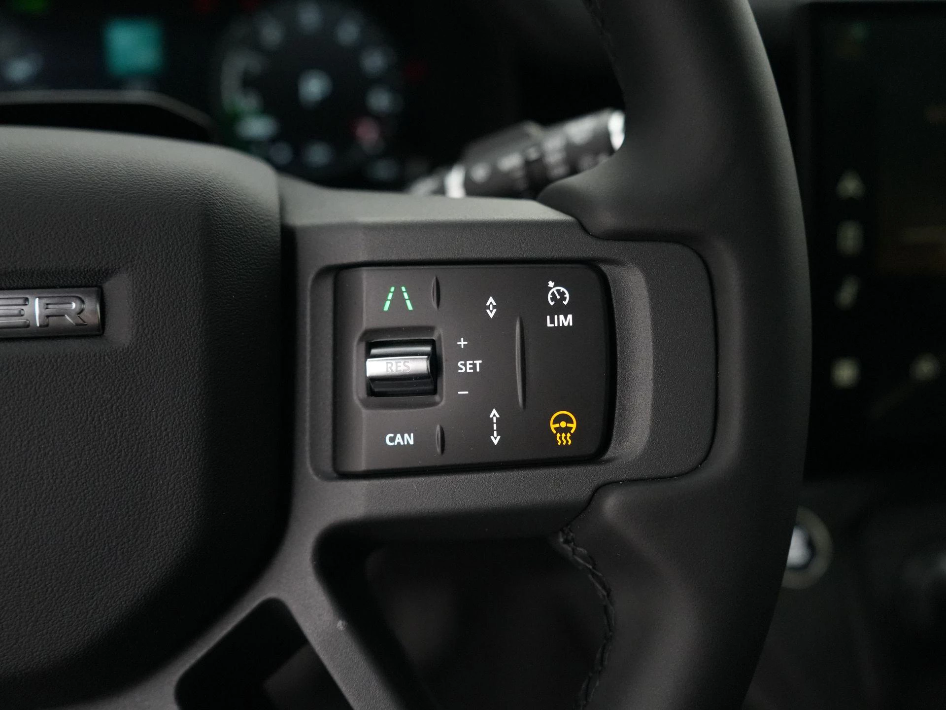 Land Rover Defender 2.0 P300e 110 Dynamic SE Edition