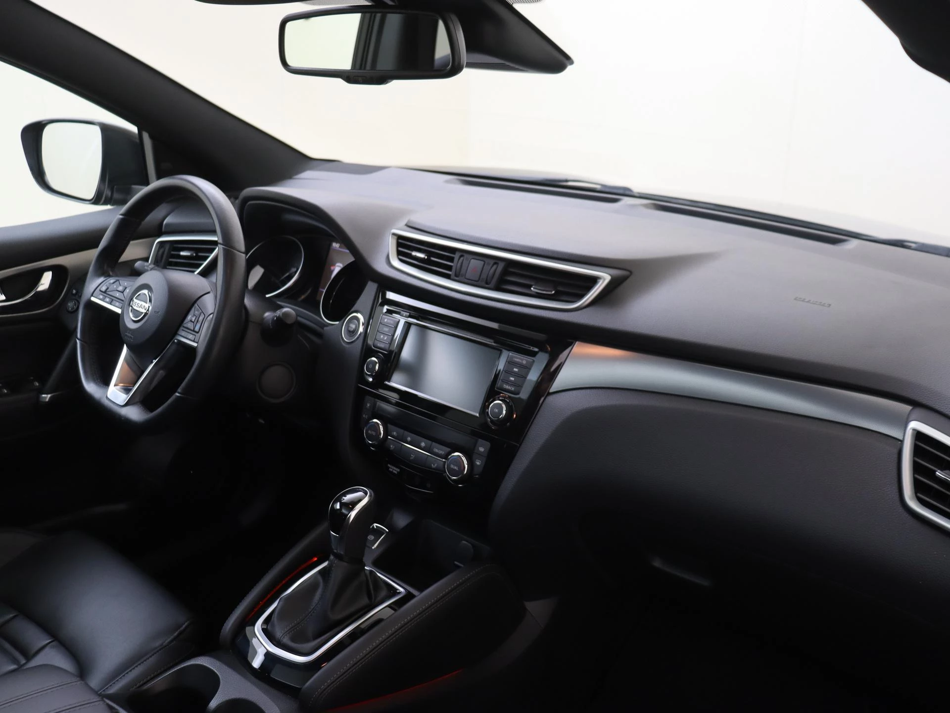Nissan QASHQAI 1.3 DIG-T Tekna +