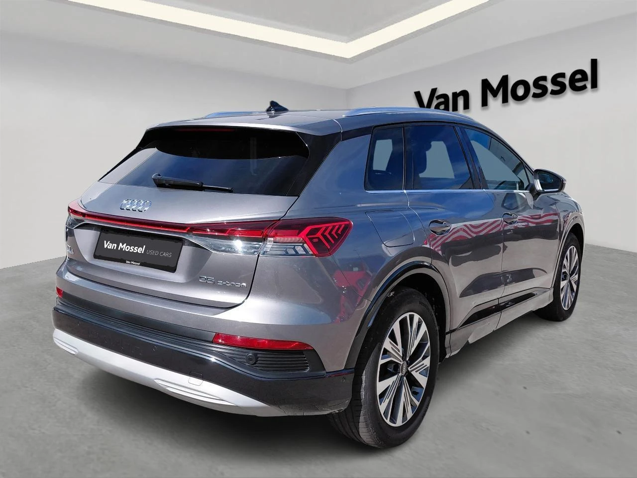 Audi-Q4 e-tron-image-4