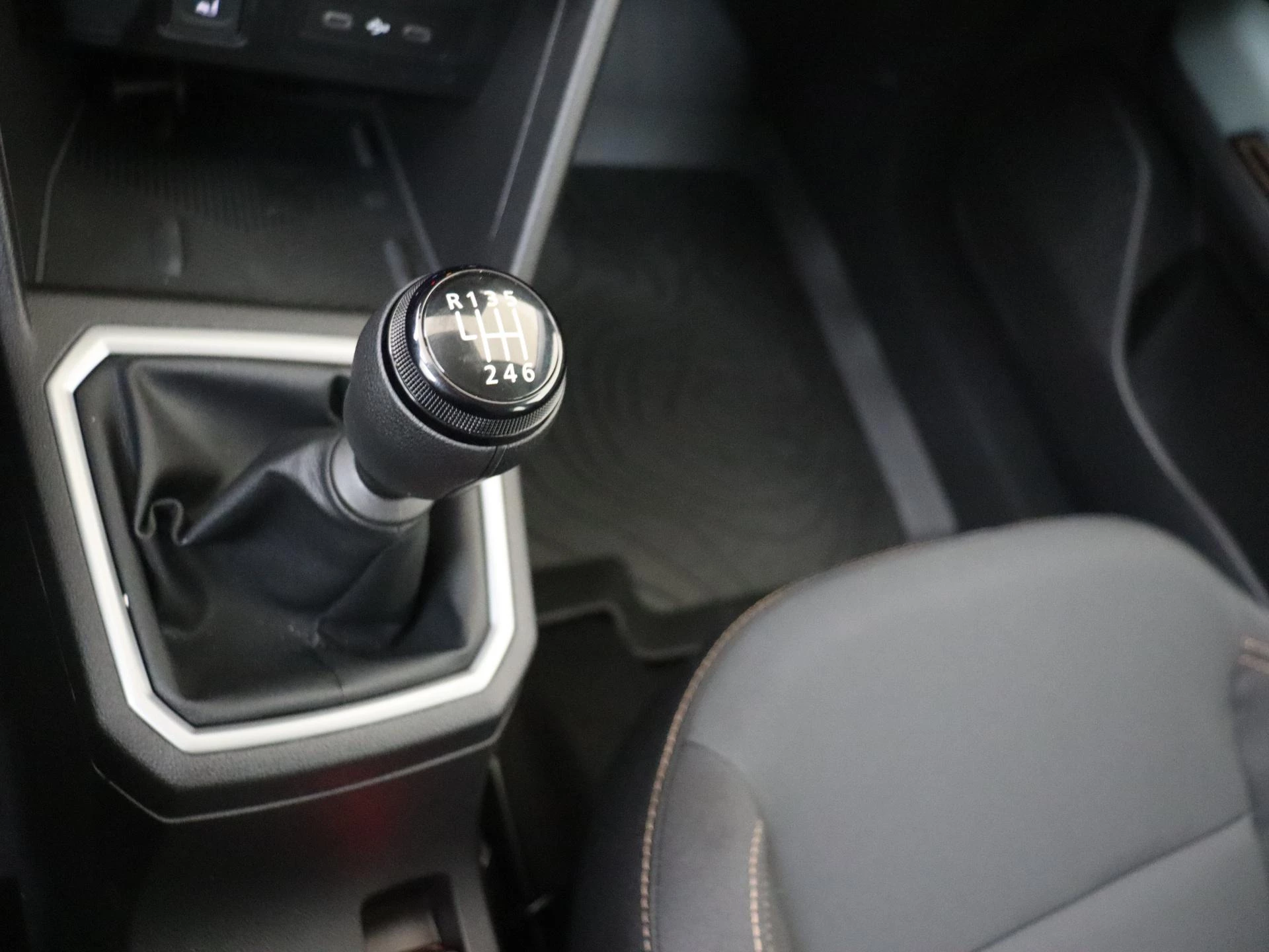 Dacia-Sandero Stepway-image-19