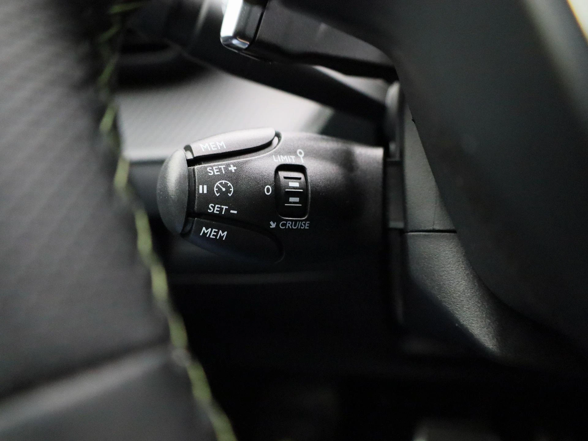 Peugeot 208 1.2 PureTech 100 GT