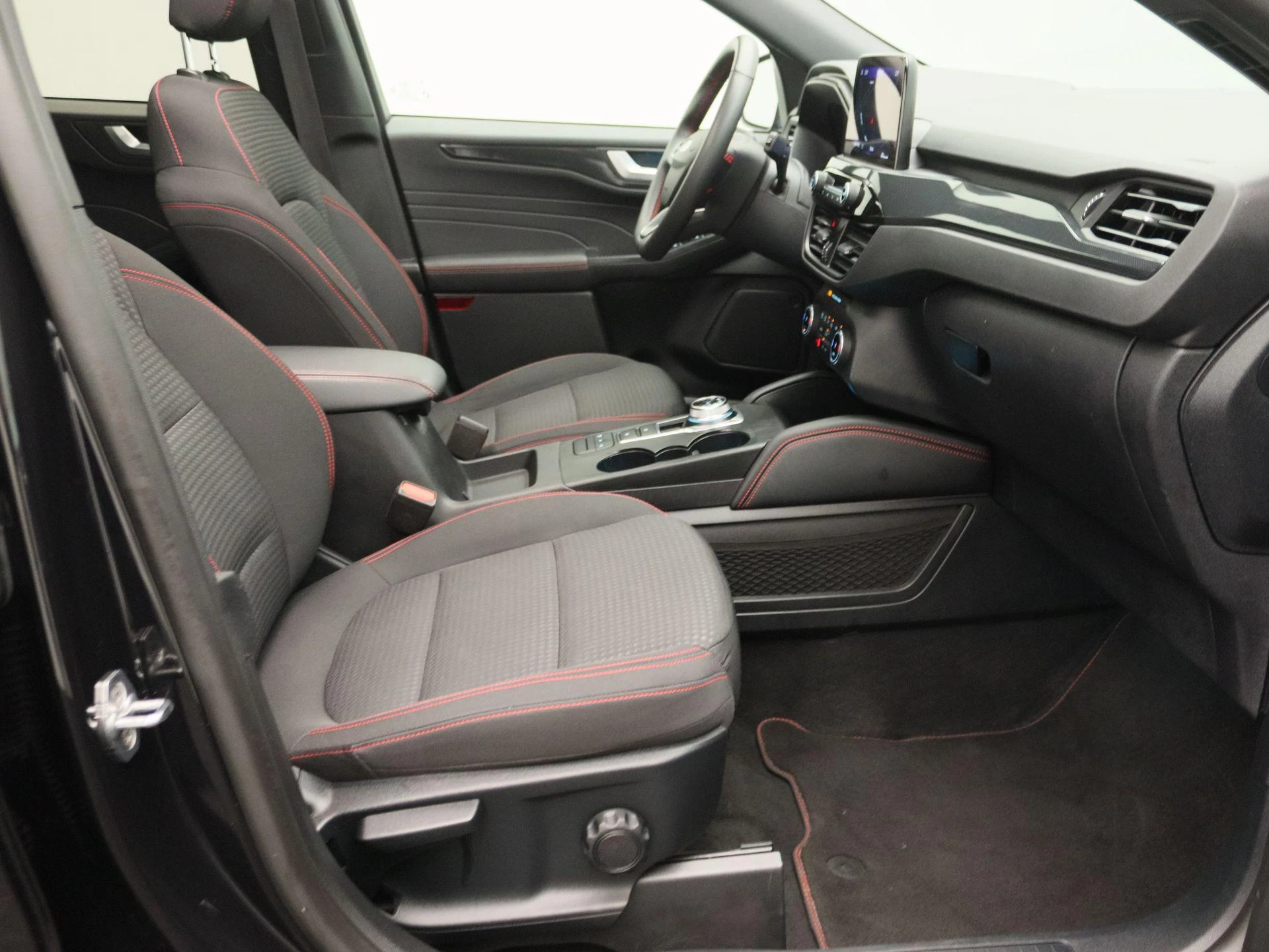 Ford-Kuga-image-25