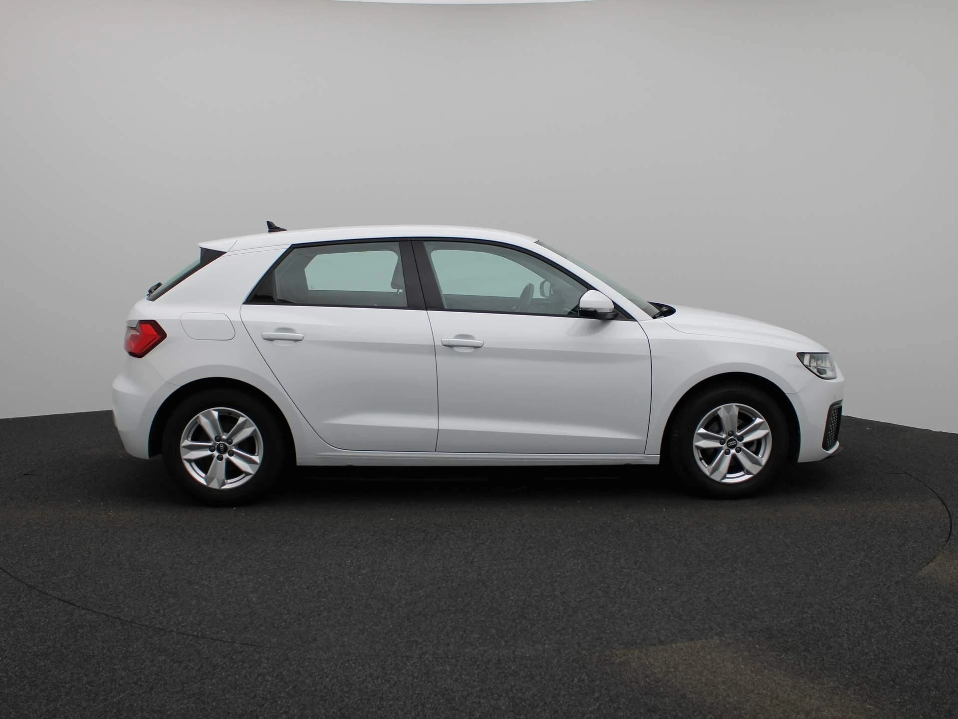 Audi-A1 Sportback-image-5