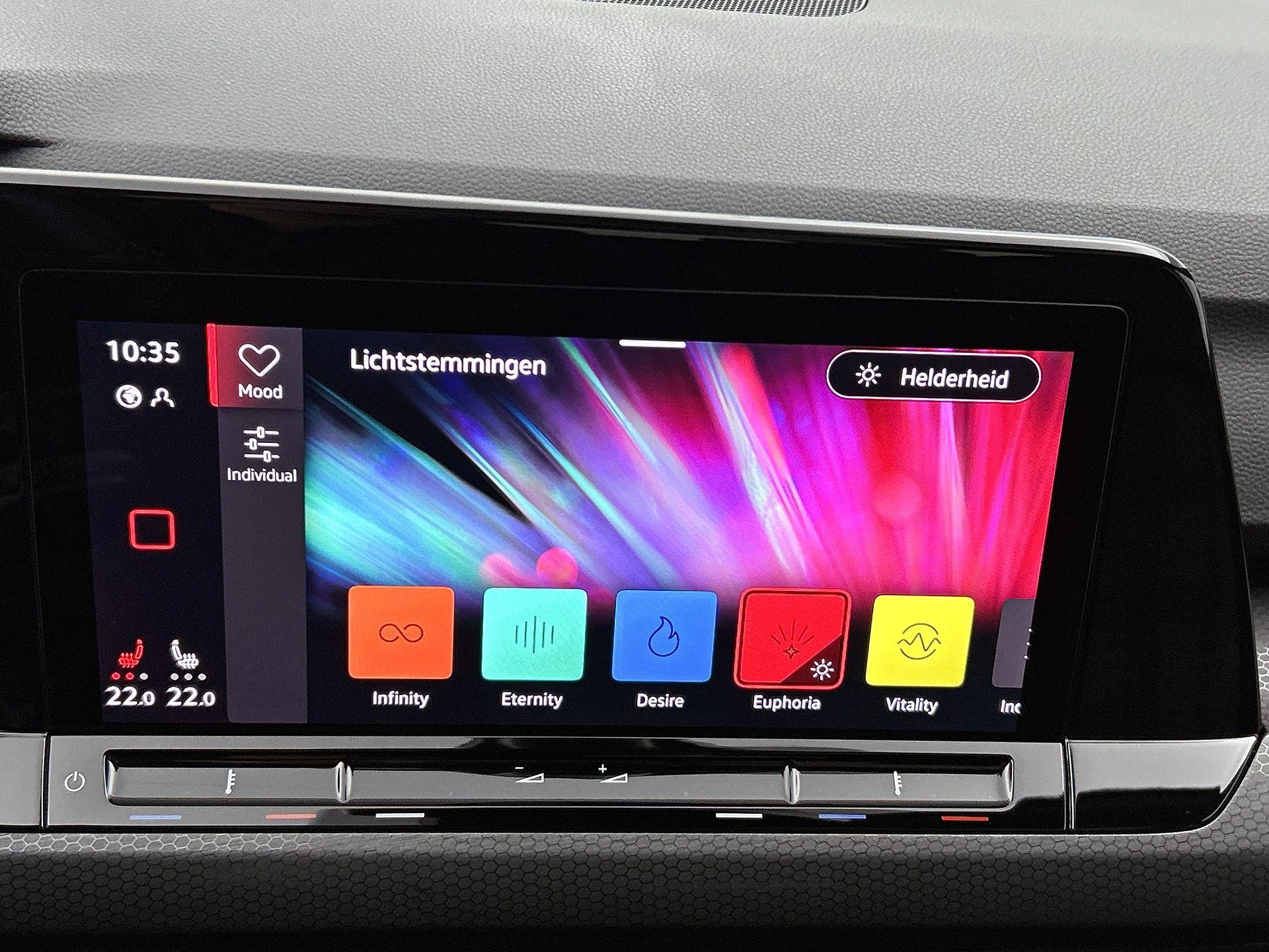 Volkswagen-Golf-image-29