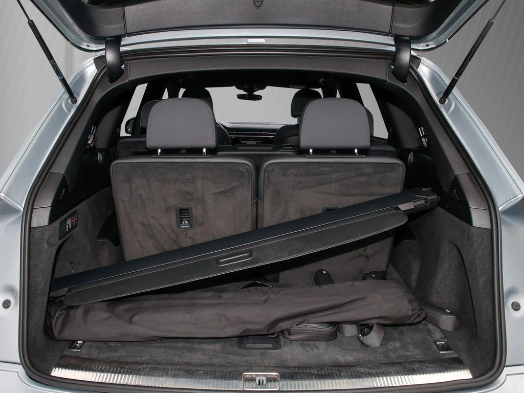 Audi Q7 55 TFSI S line competition + Panorama B&O
