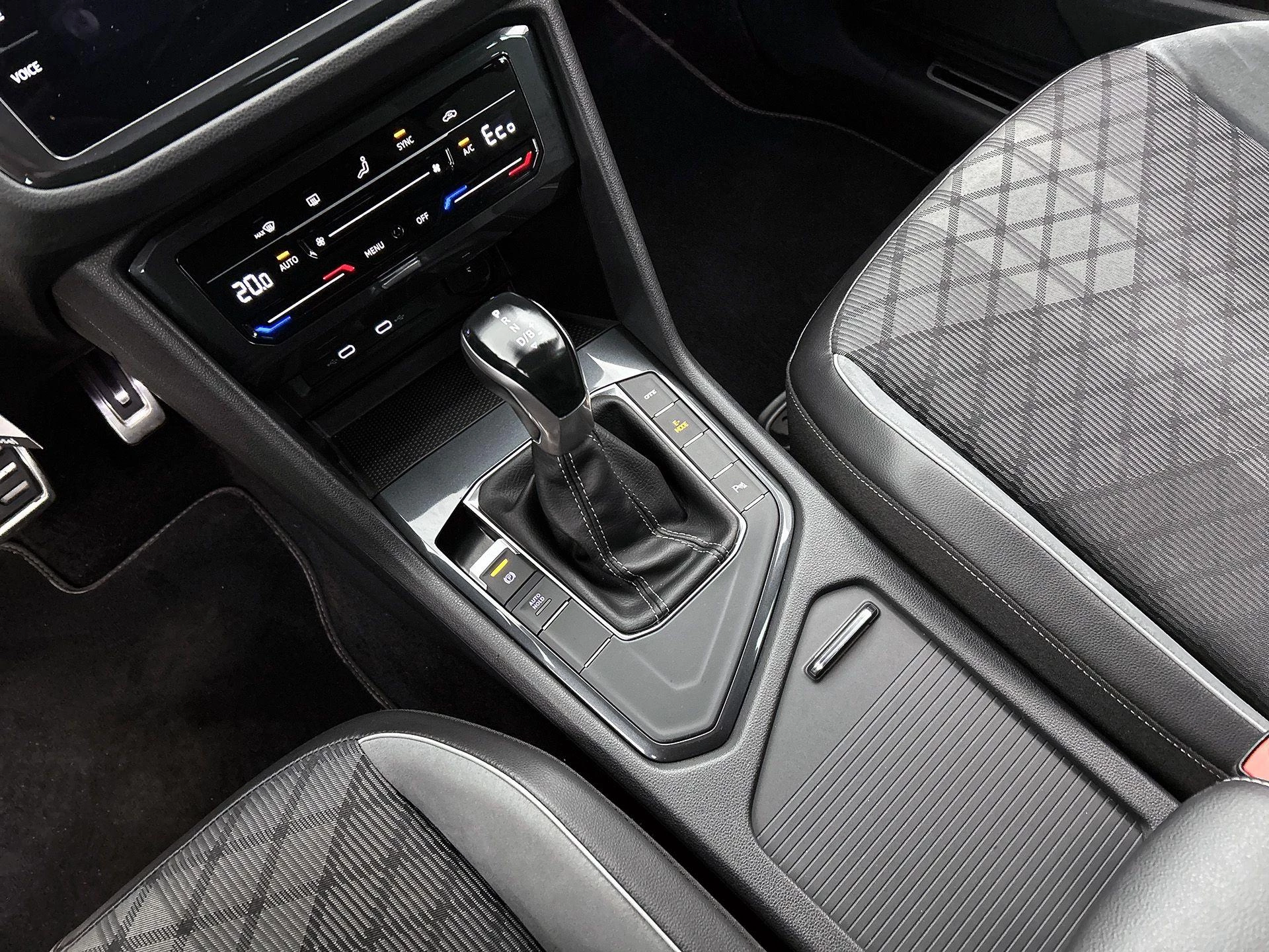 Volkswagen-Tiguan-image-29