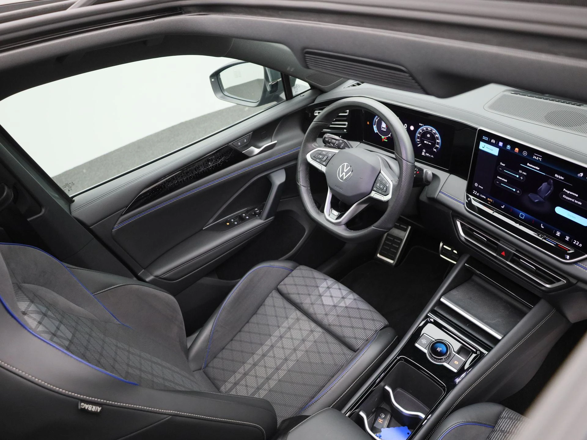 Volkswagen-Tiguan-image-33