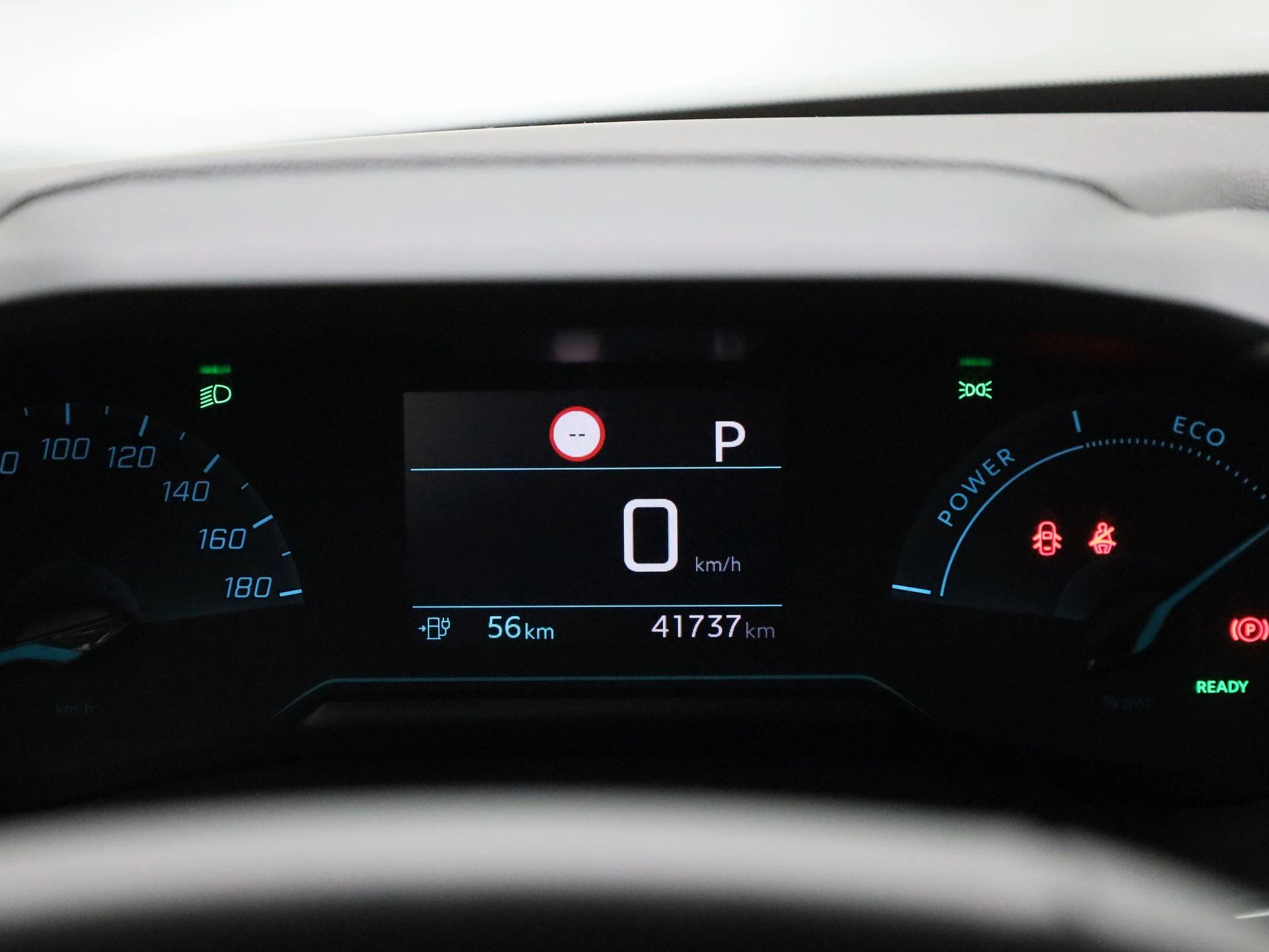 Peugeot-e-208-image-7