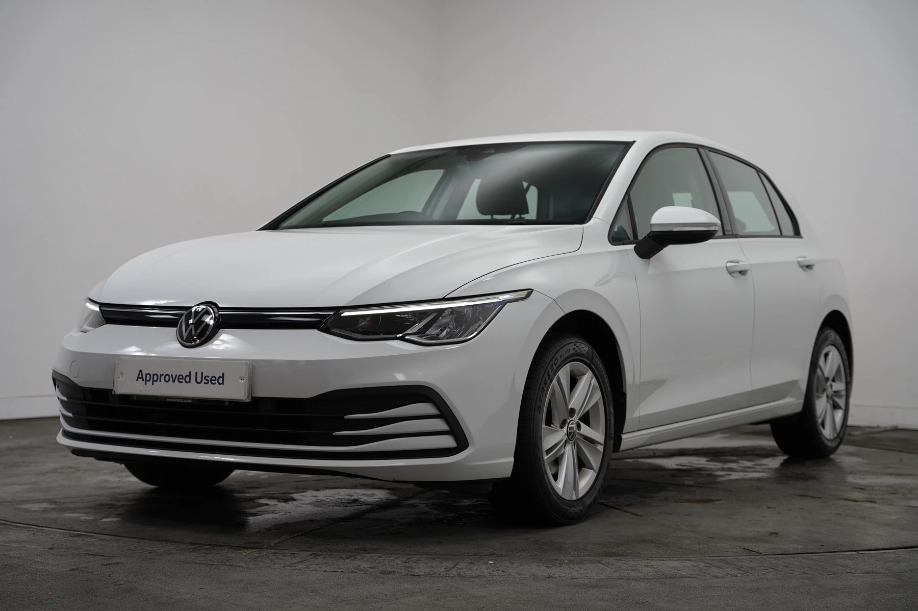 Volkswagen-Golf-image-36