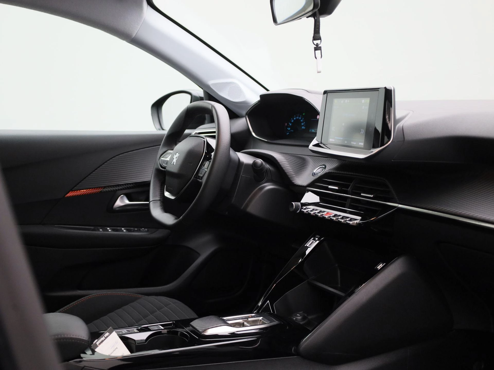 Peugeot-e-208-image-27