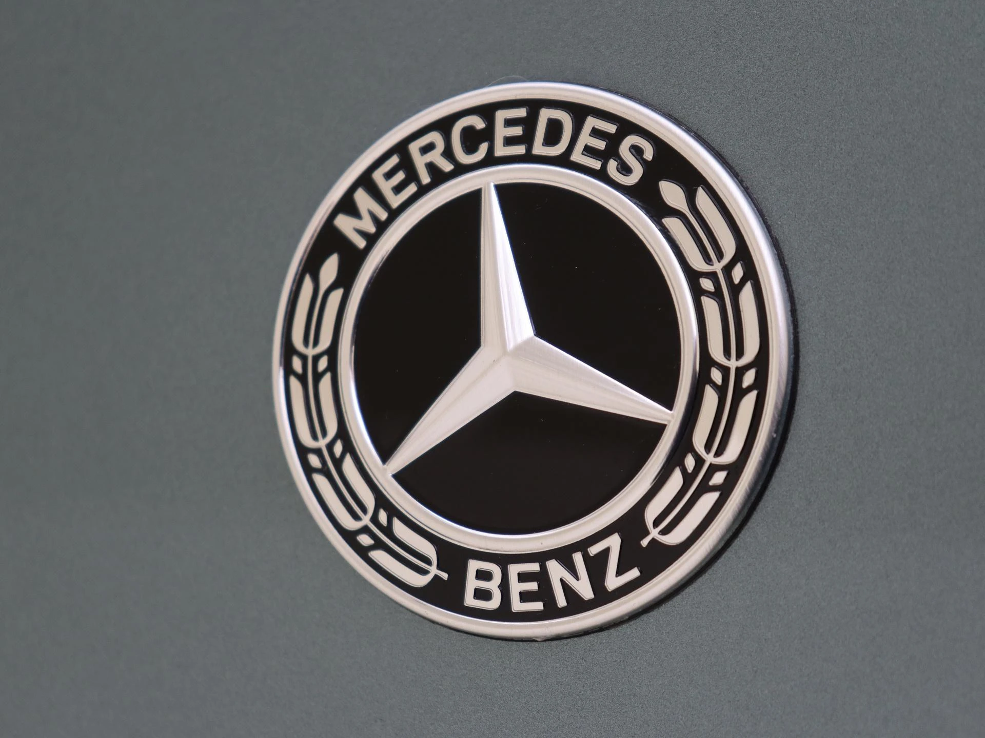Mercedes-Benz-E-Klasse-image-25