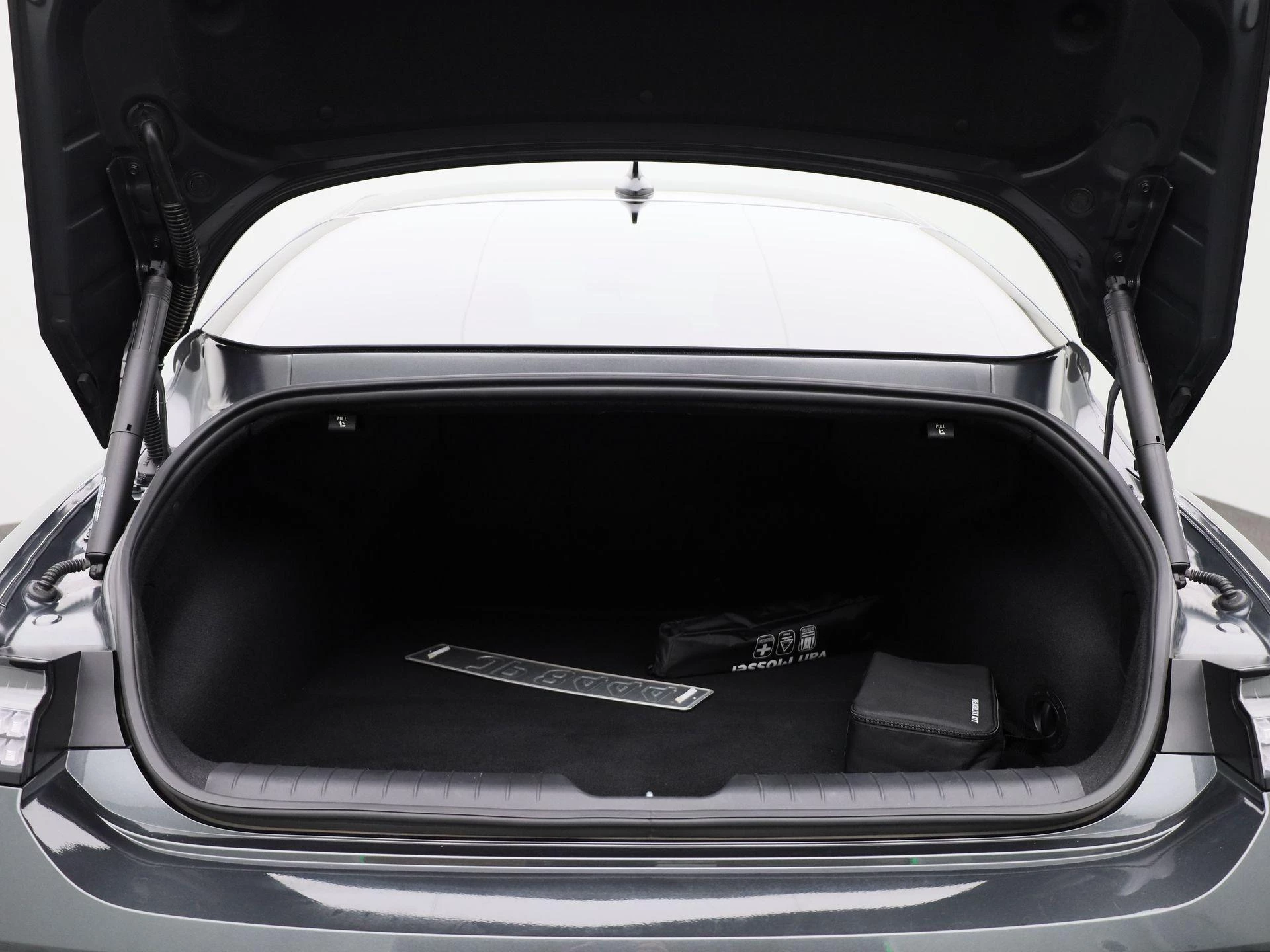 Hyundai-IONIQ 6-image-13