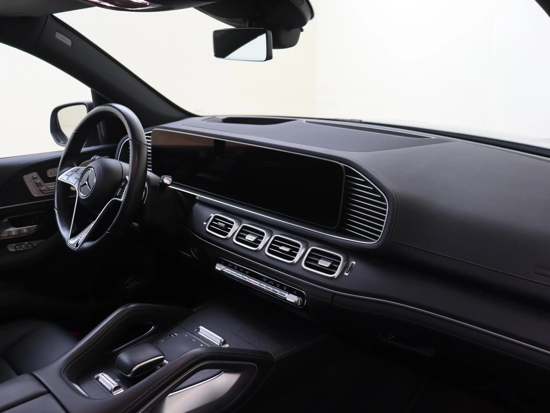 Mercedes-Benz-GLE-image-4
