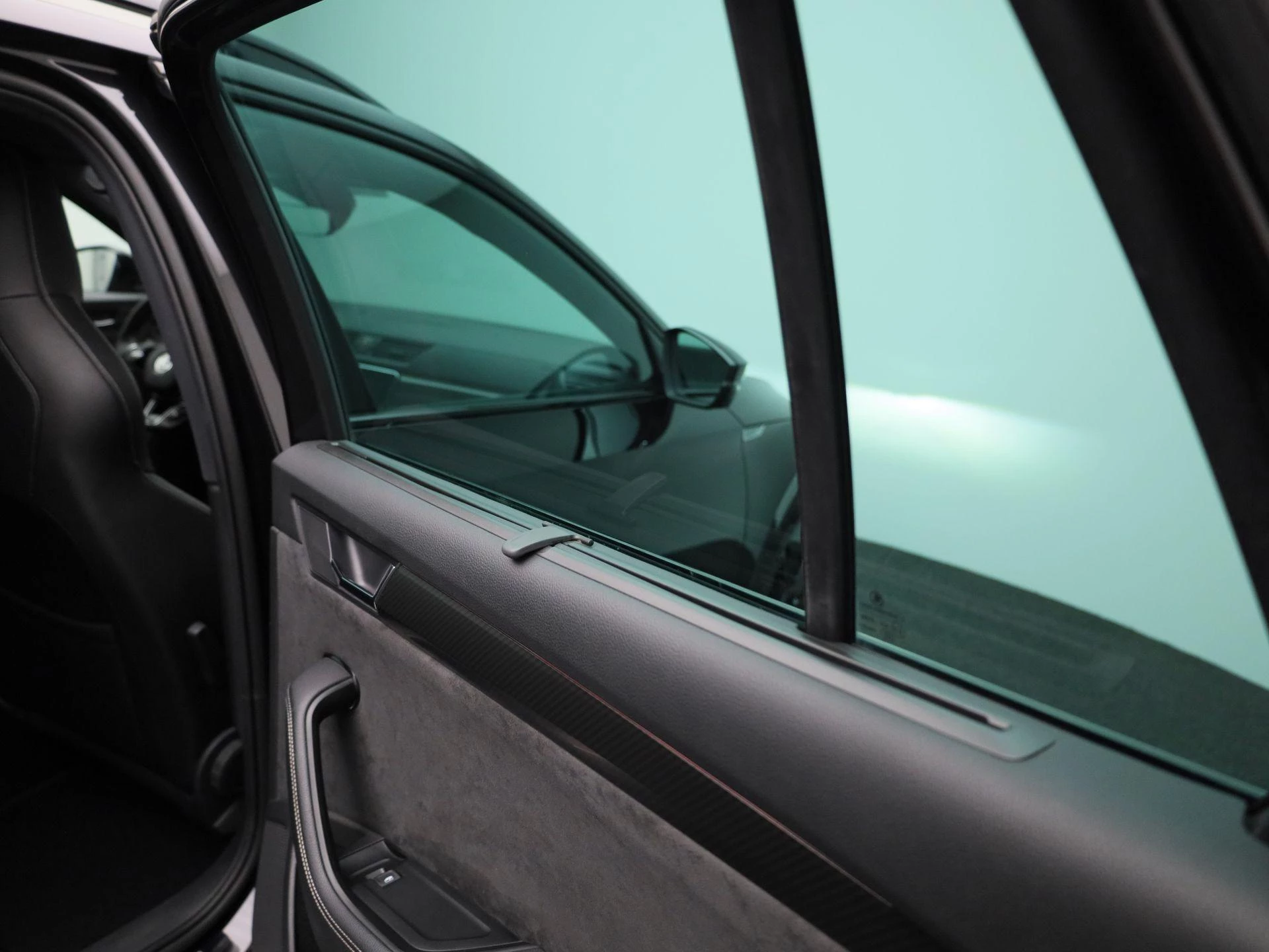 Škoda Superb Combi 1.4 TSI iV Sportline Business