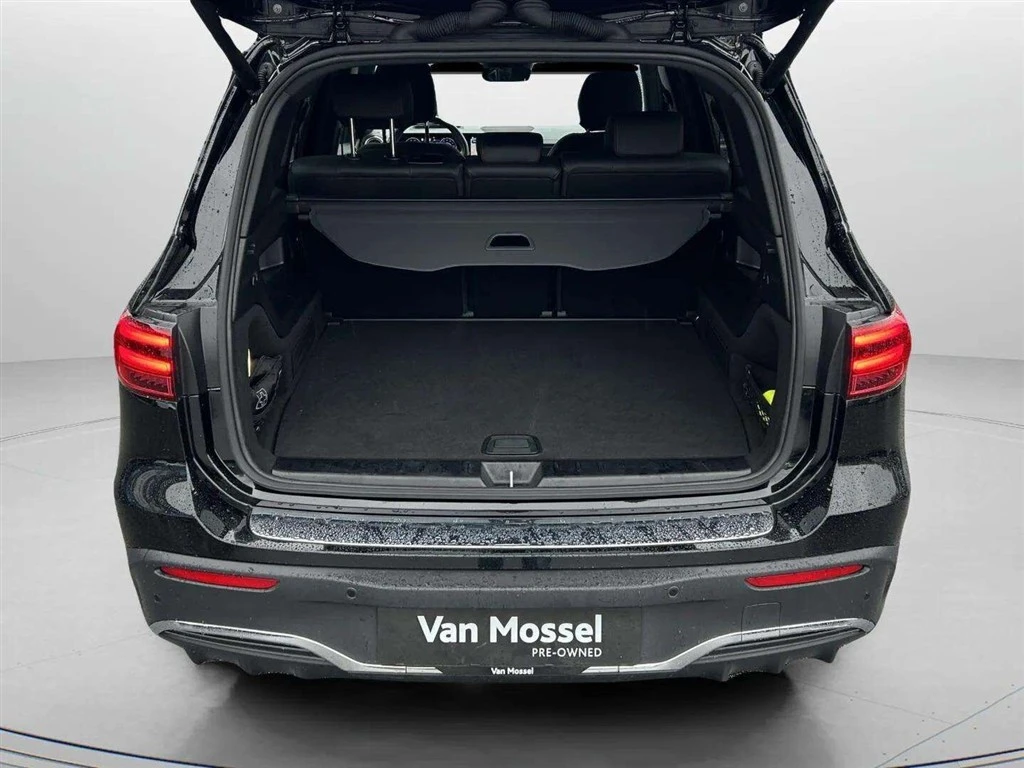 Mercedes-Benz-EQB-image-24