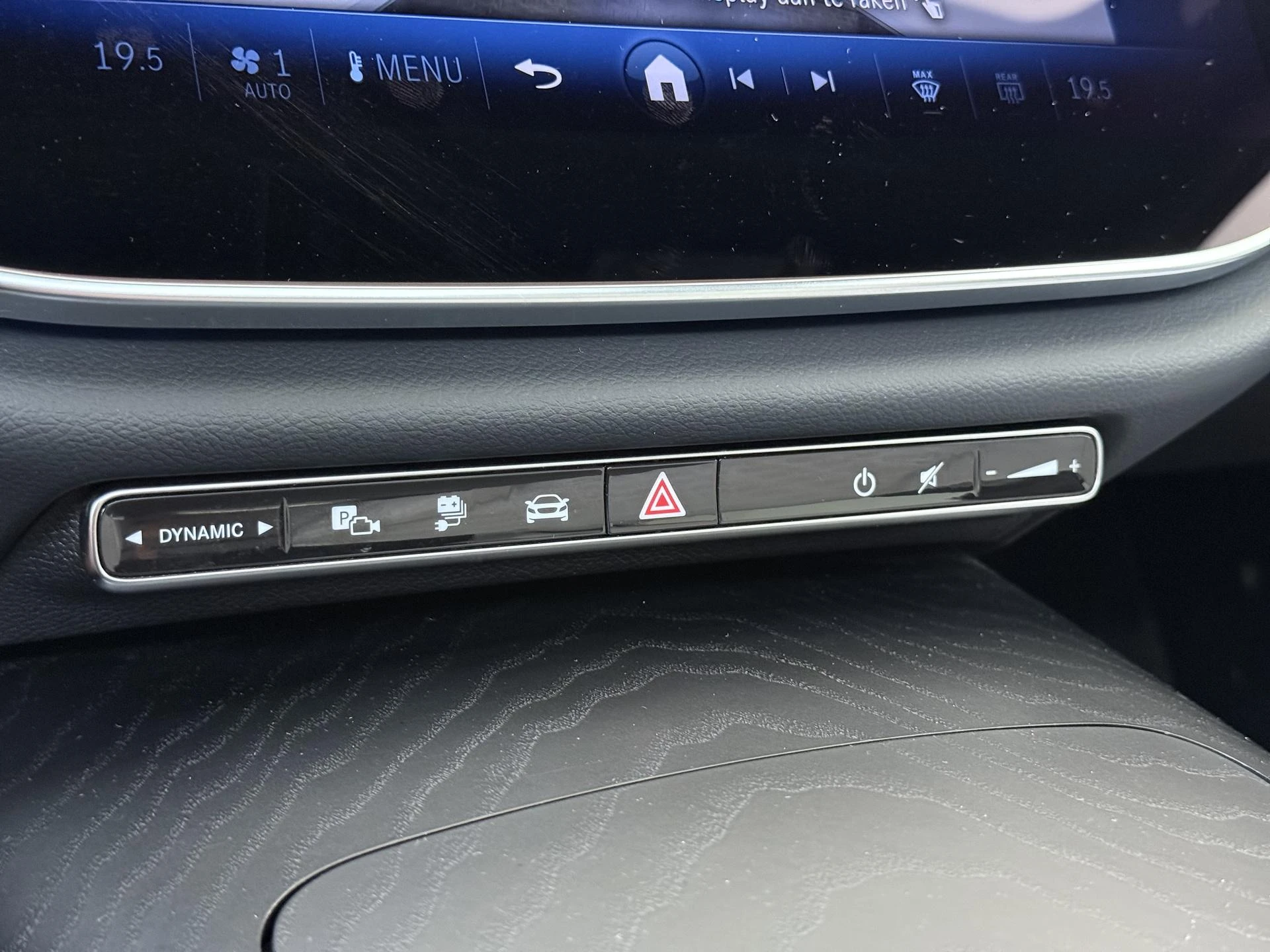 Mercedes-Benz-E-Klasse-image-19