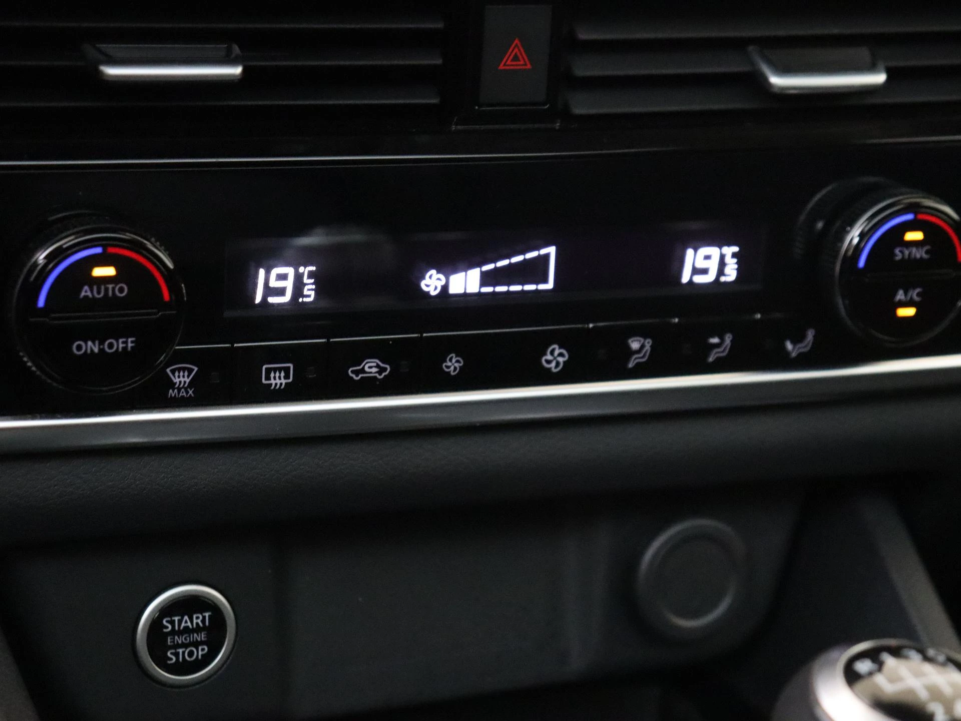 Nissan-QASHQAI-image-17