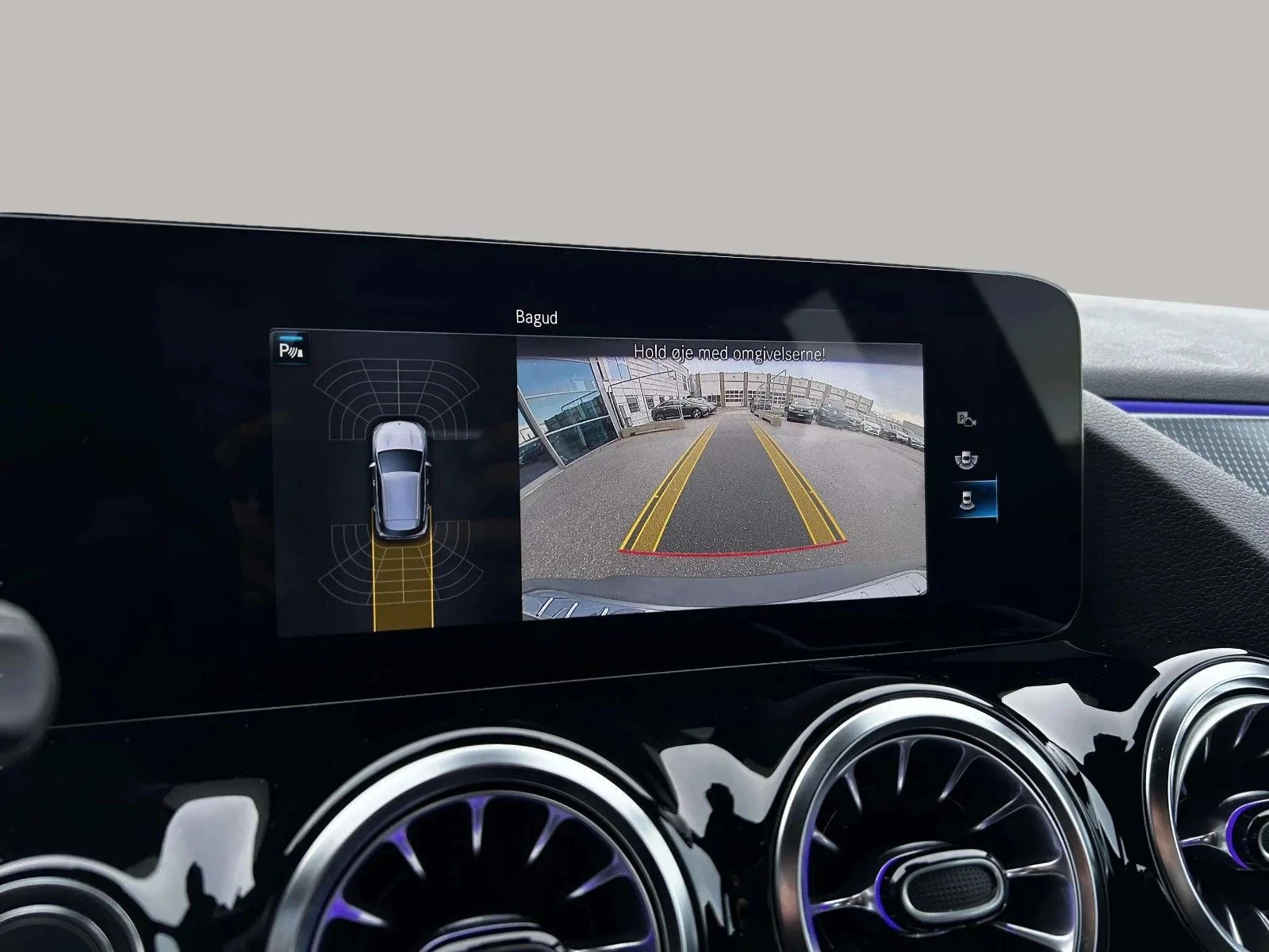 Mercedes-Benz-EQA-image-18