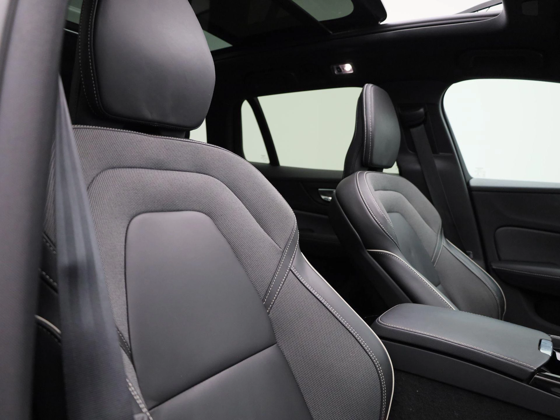 Volvo-V60-image-38