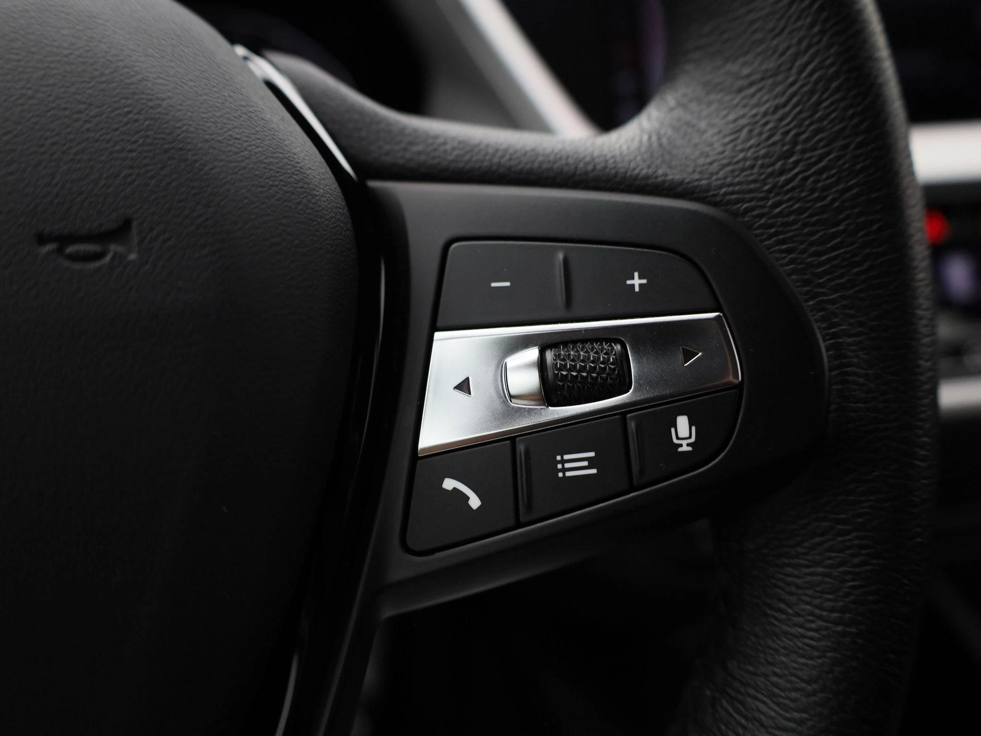 BMW-1 Reeks-image-19