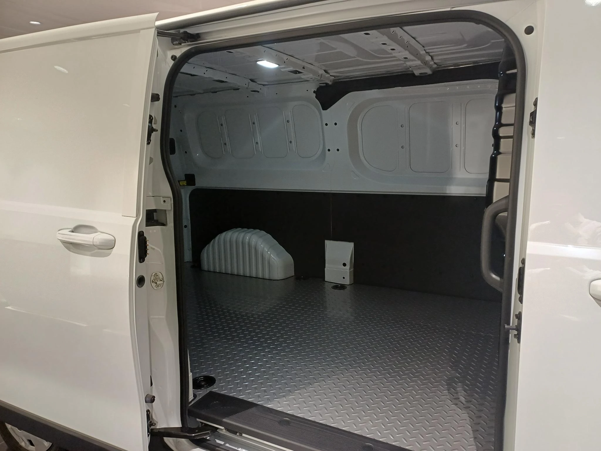 Maxus-Deliver 7-image-10