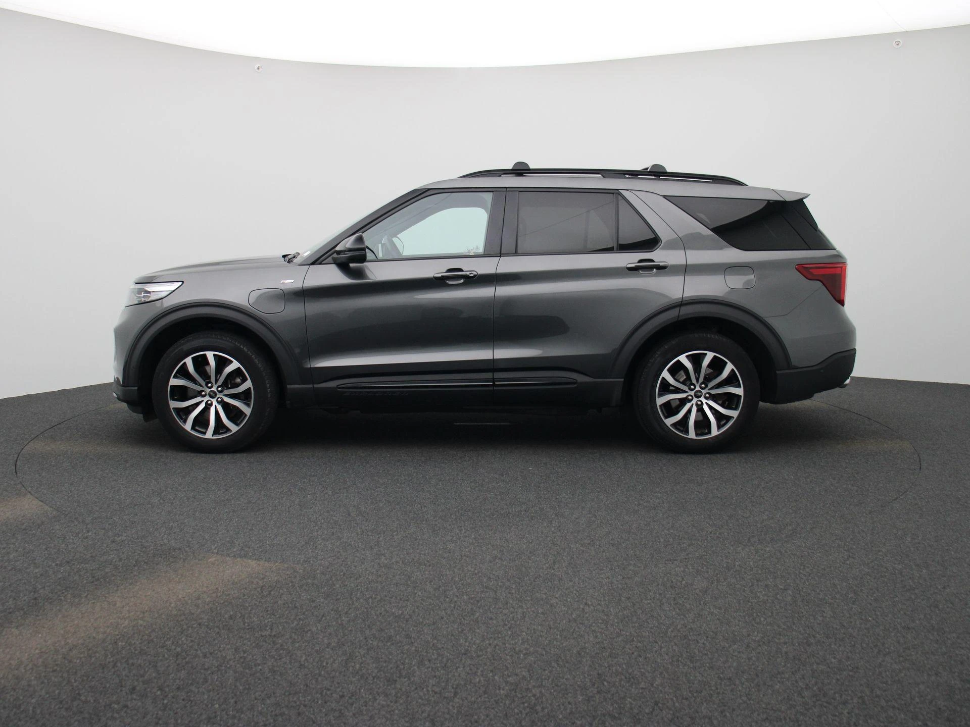 Ford-Explorer-image-3
