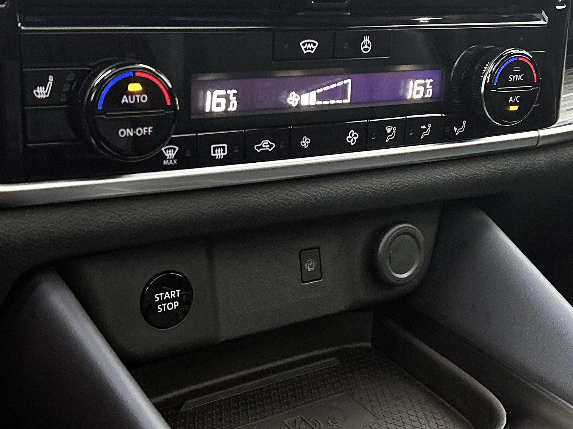 Nissan-QASHQAI-image-28