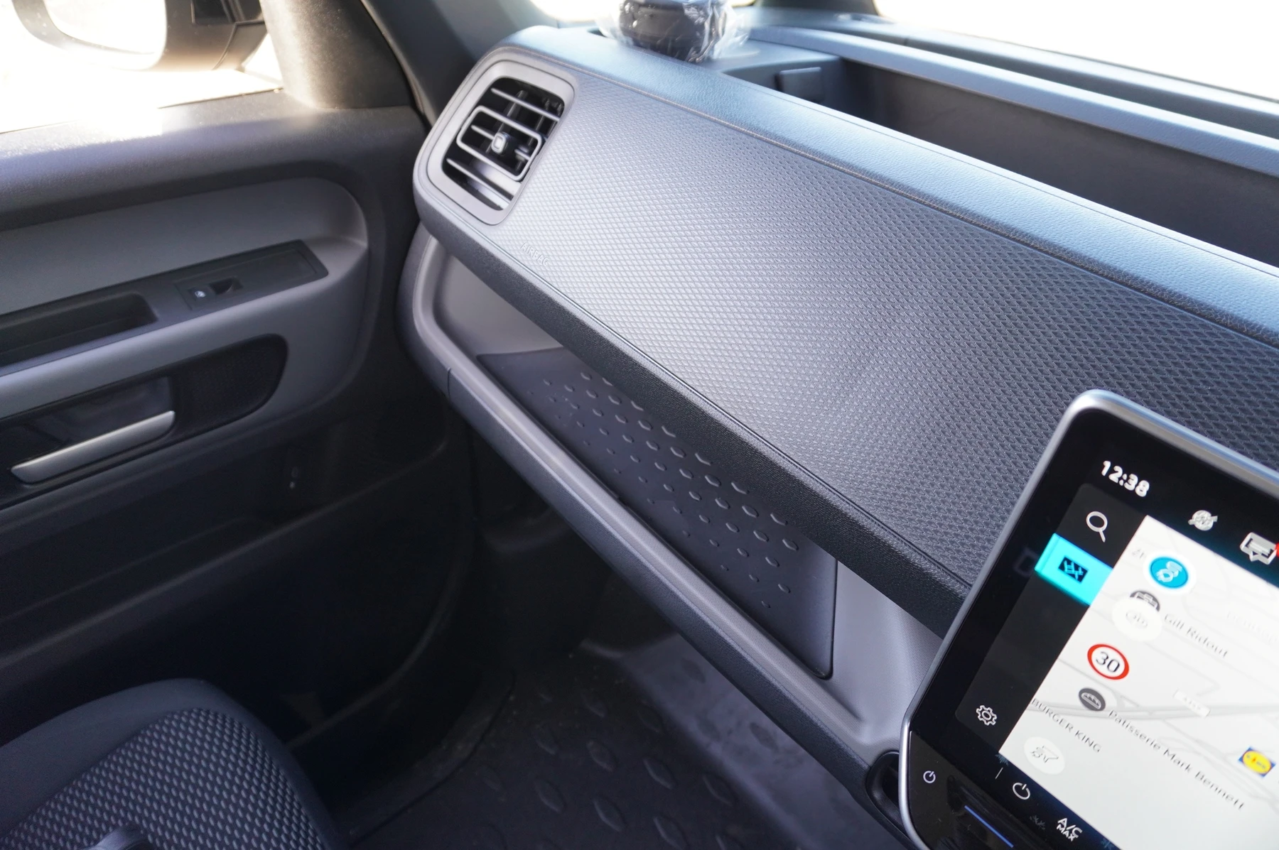 Volkswagen-ID. Buzz-image-45