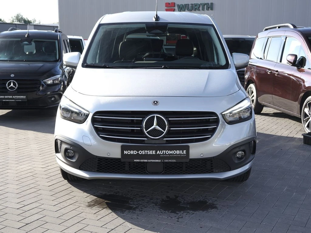 Mercedes-Benz-T-Klasse 180-image-3