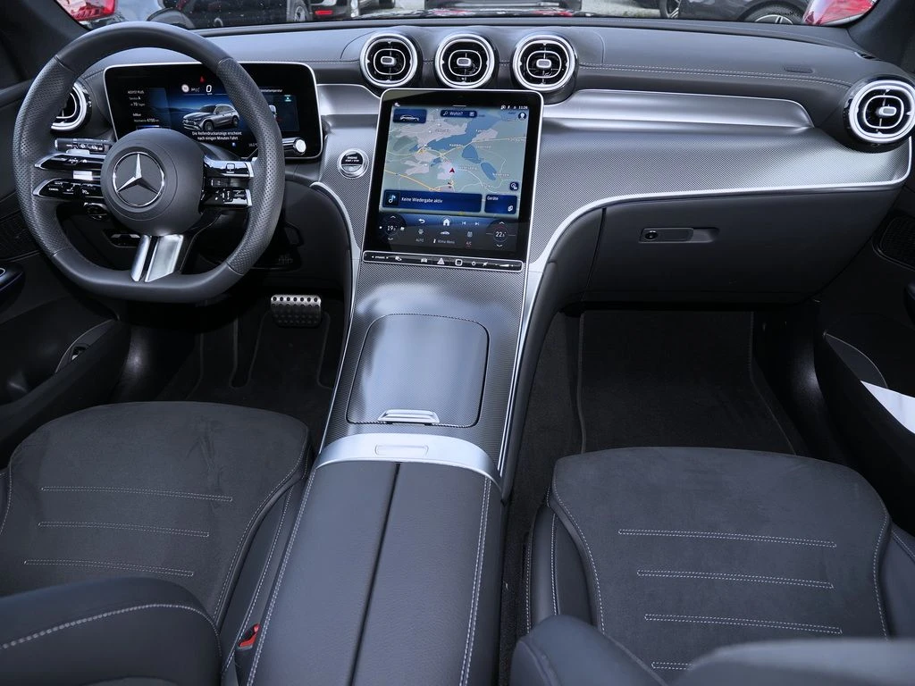 Mercedes-Benz-GLC 220 d-image-12