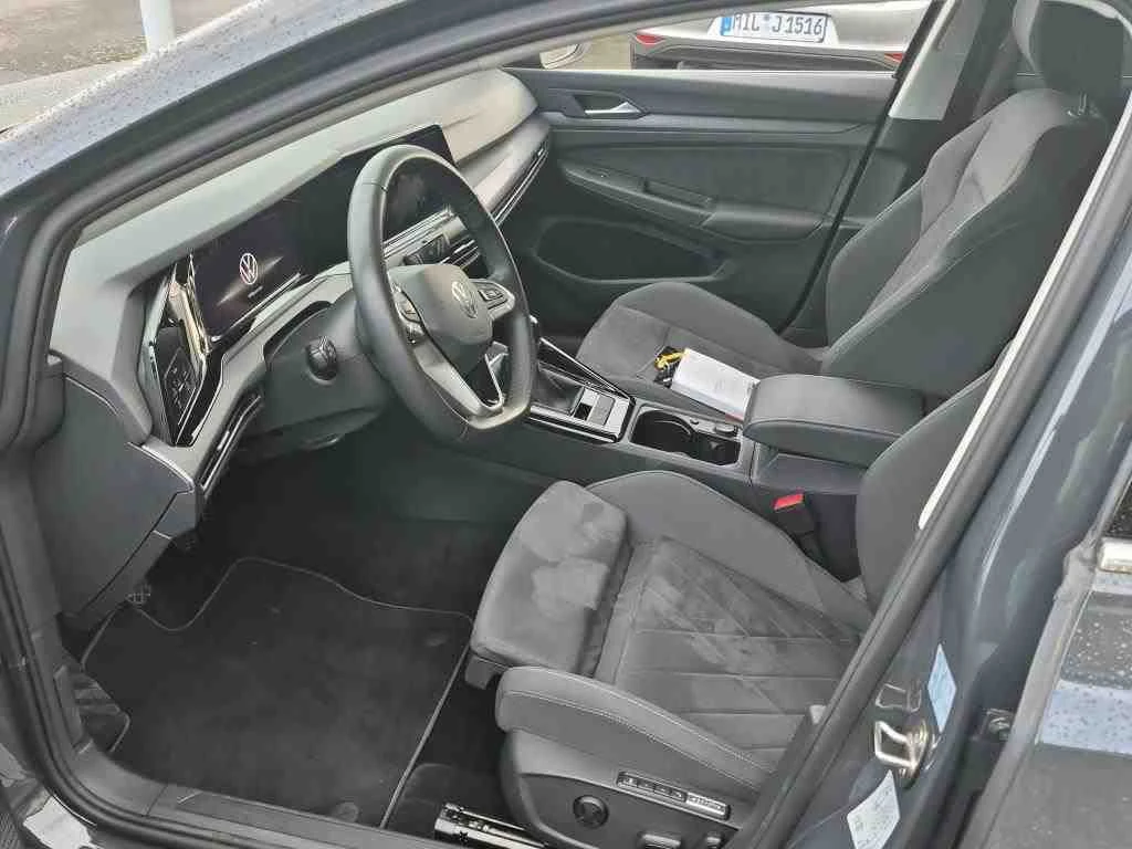 Volkswagen-Golf-image-3