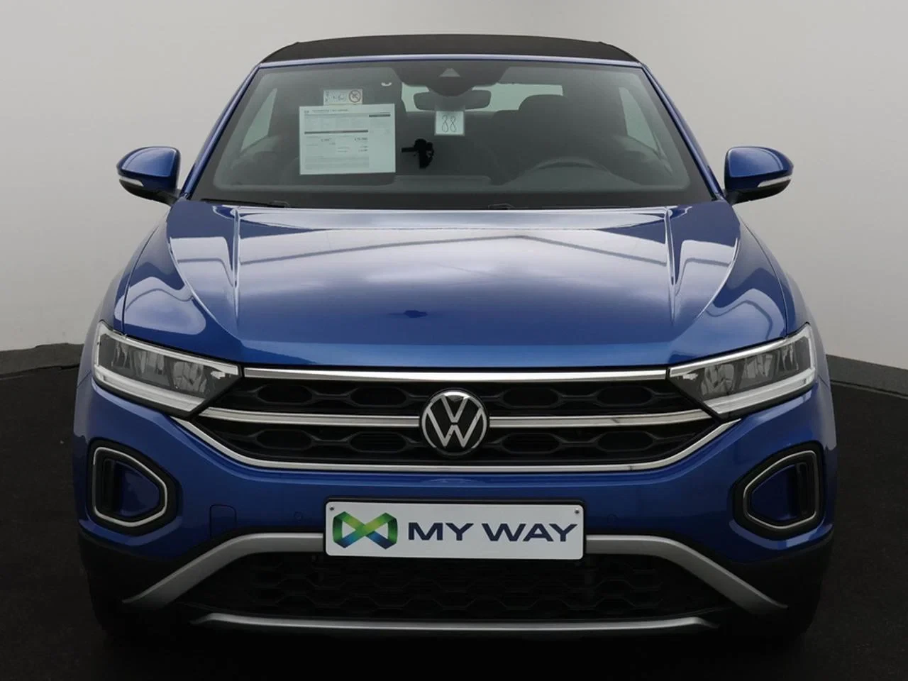 Volkswagen-T-Roc-image-10