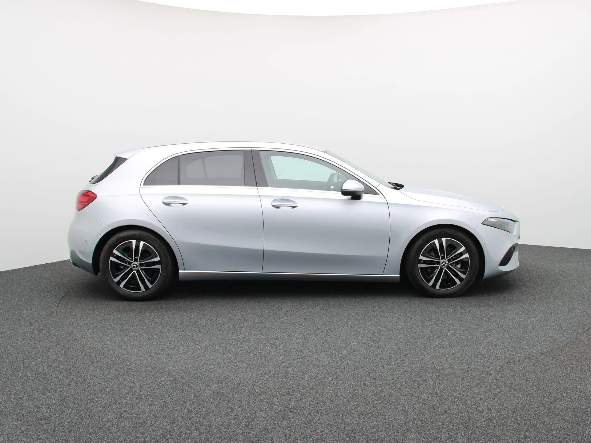 Mercedes-Benz Classe A 180 Business Line + CARPLAY + LED + CAMERA +