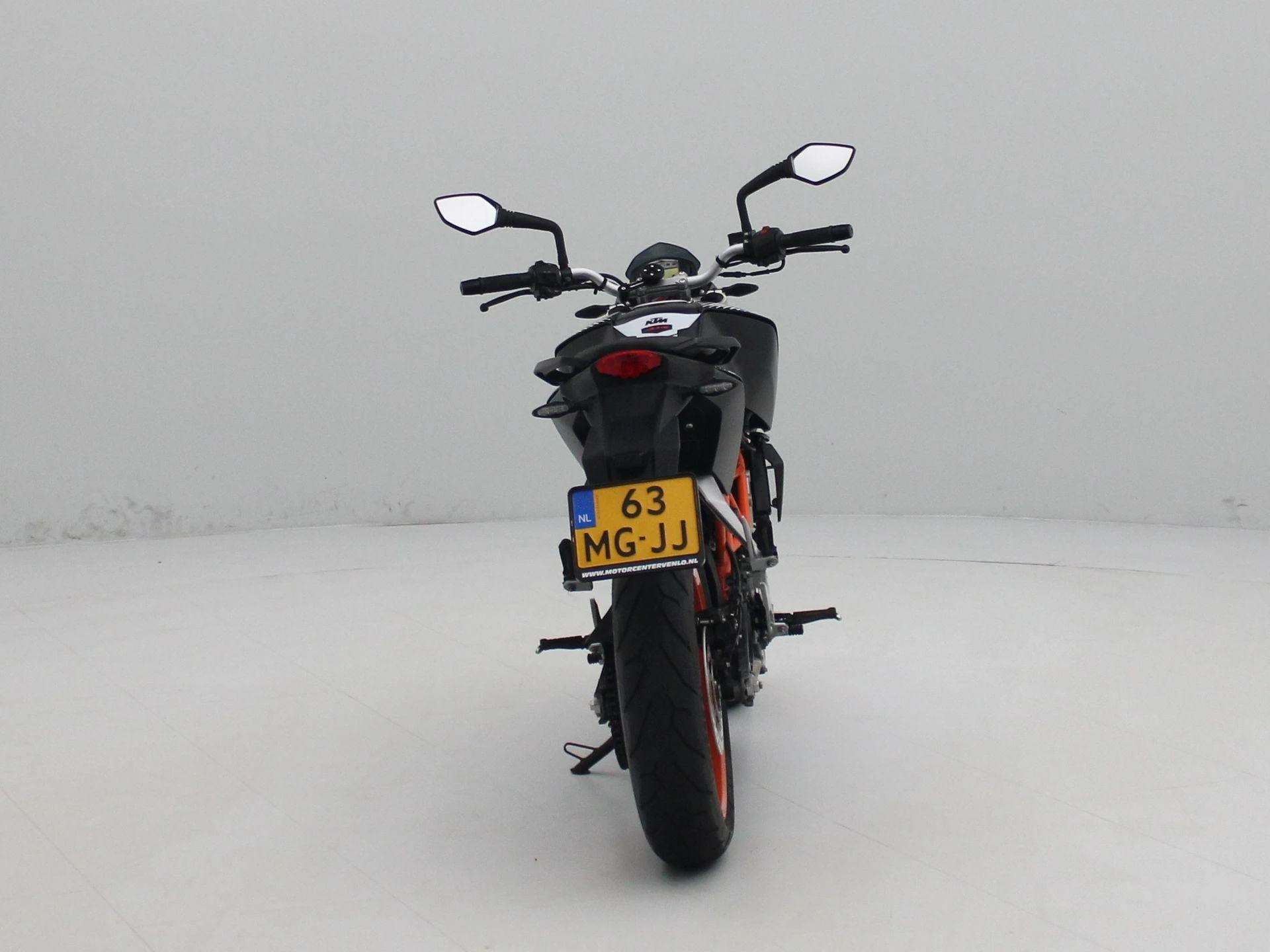 KTM-390-image-3