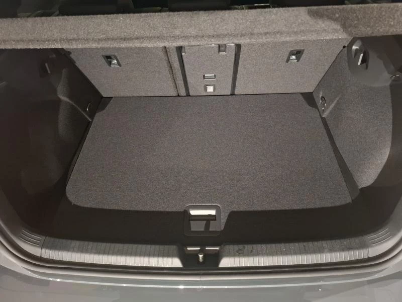 Volkswagen-Golf-image-20