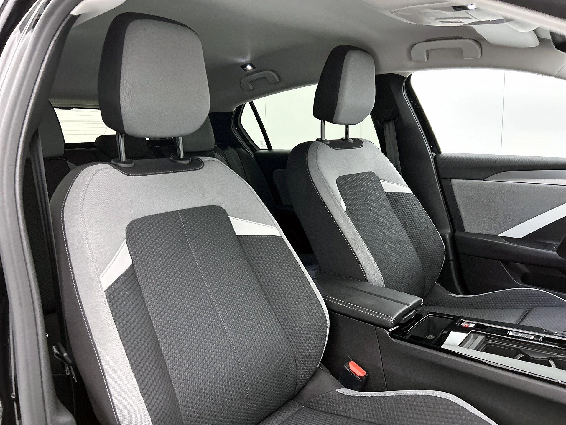 Opel Astra 1.6 Turbo Plug In Hybrid Edition