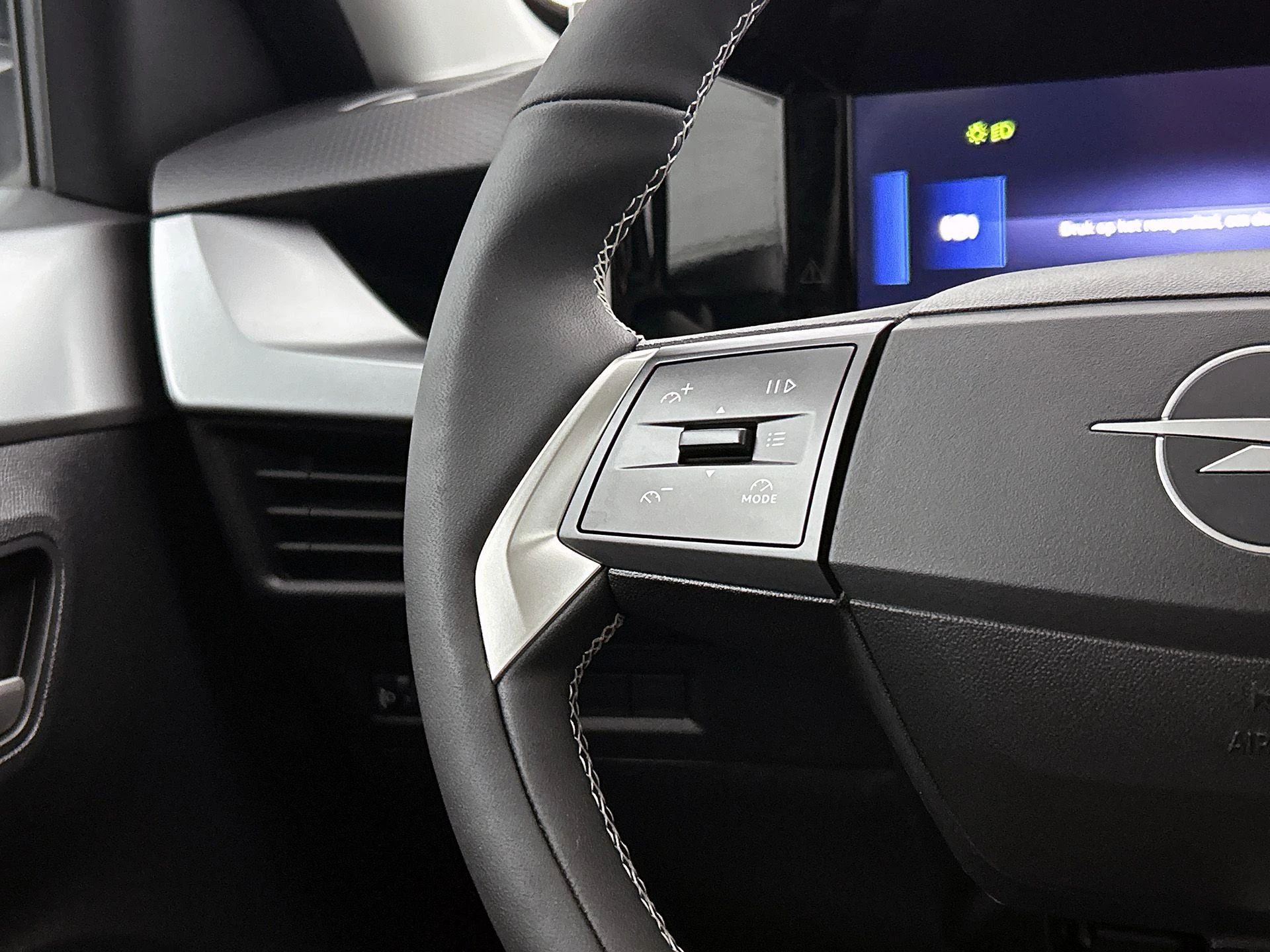 Opel-Frontera-image-5