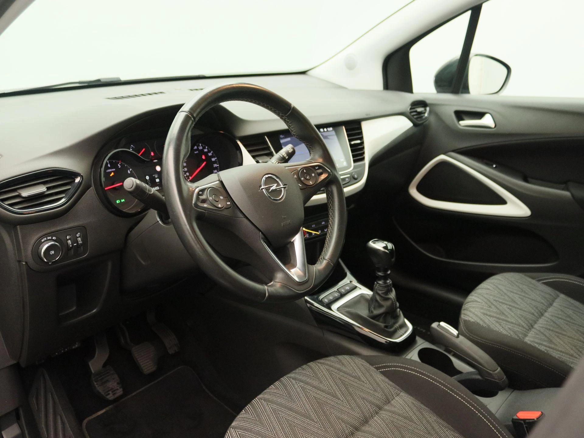 Opel-Crossland X-image-22