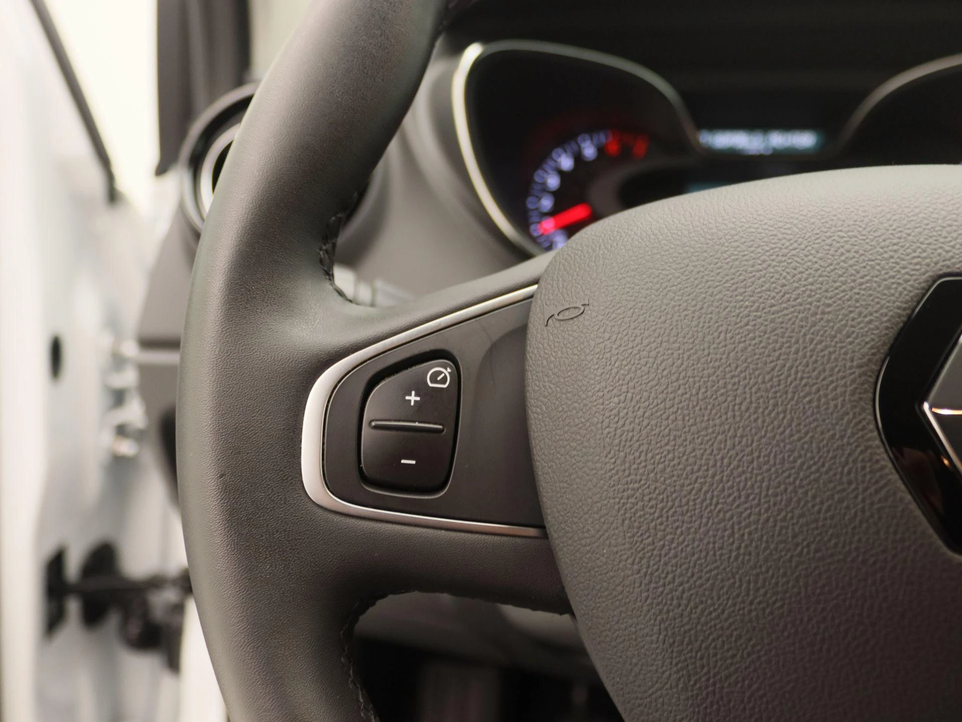 Renault-Captur-image-17