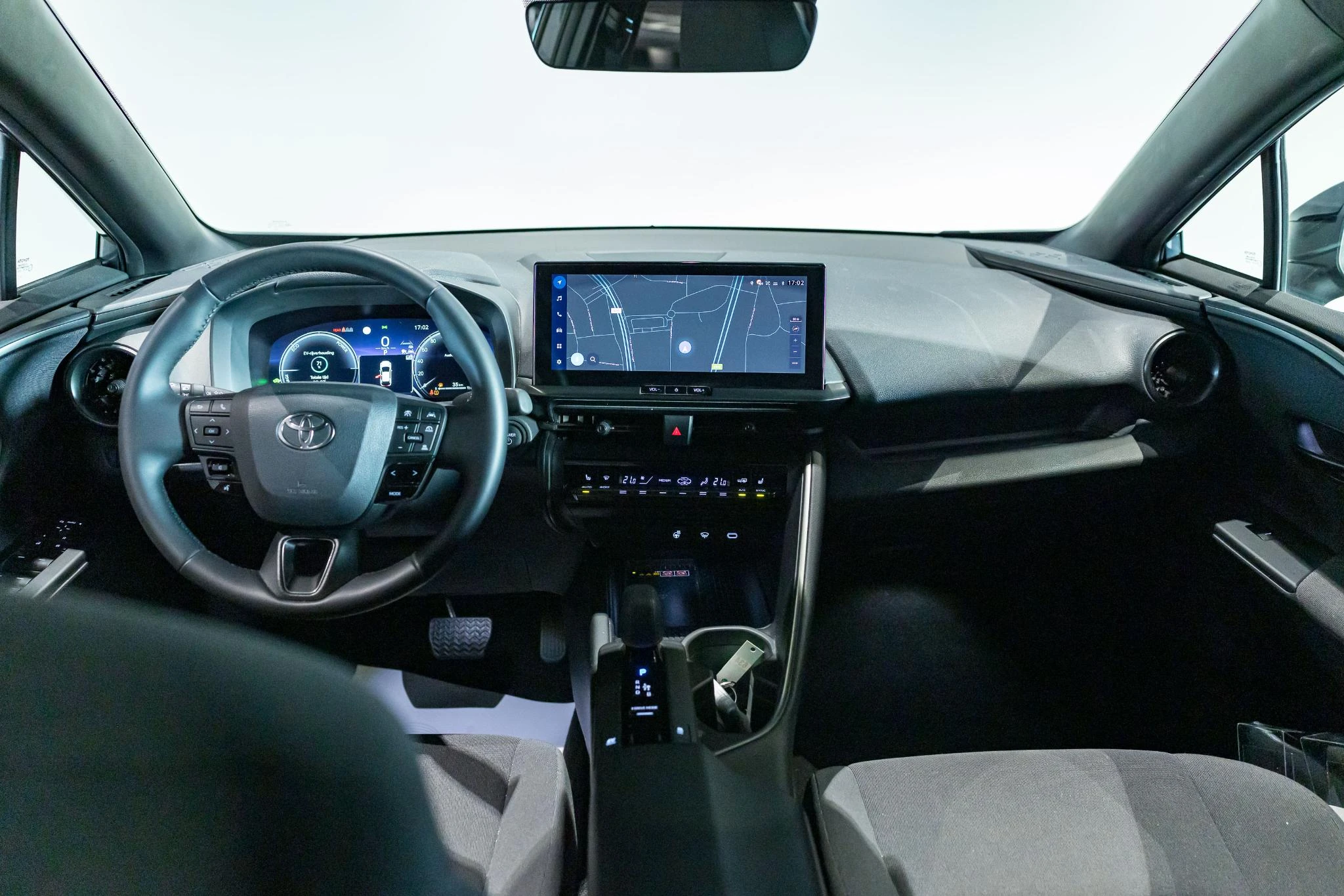 Toyota-C-HR-image-16