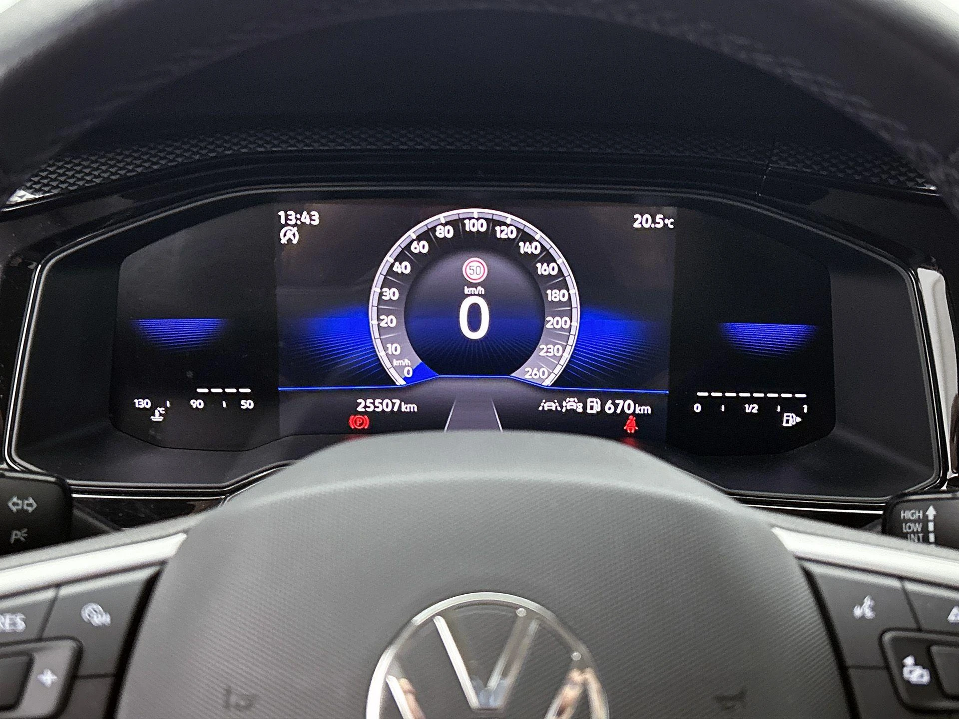 Volkswagen-Polo-image-11
