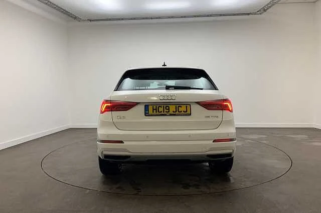 Audi-Q3-image-6