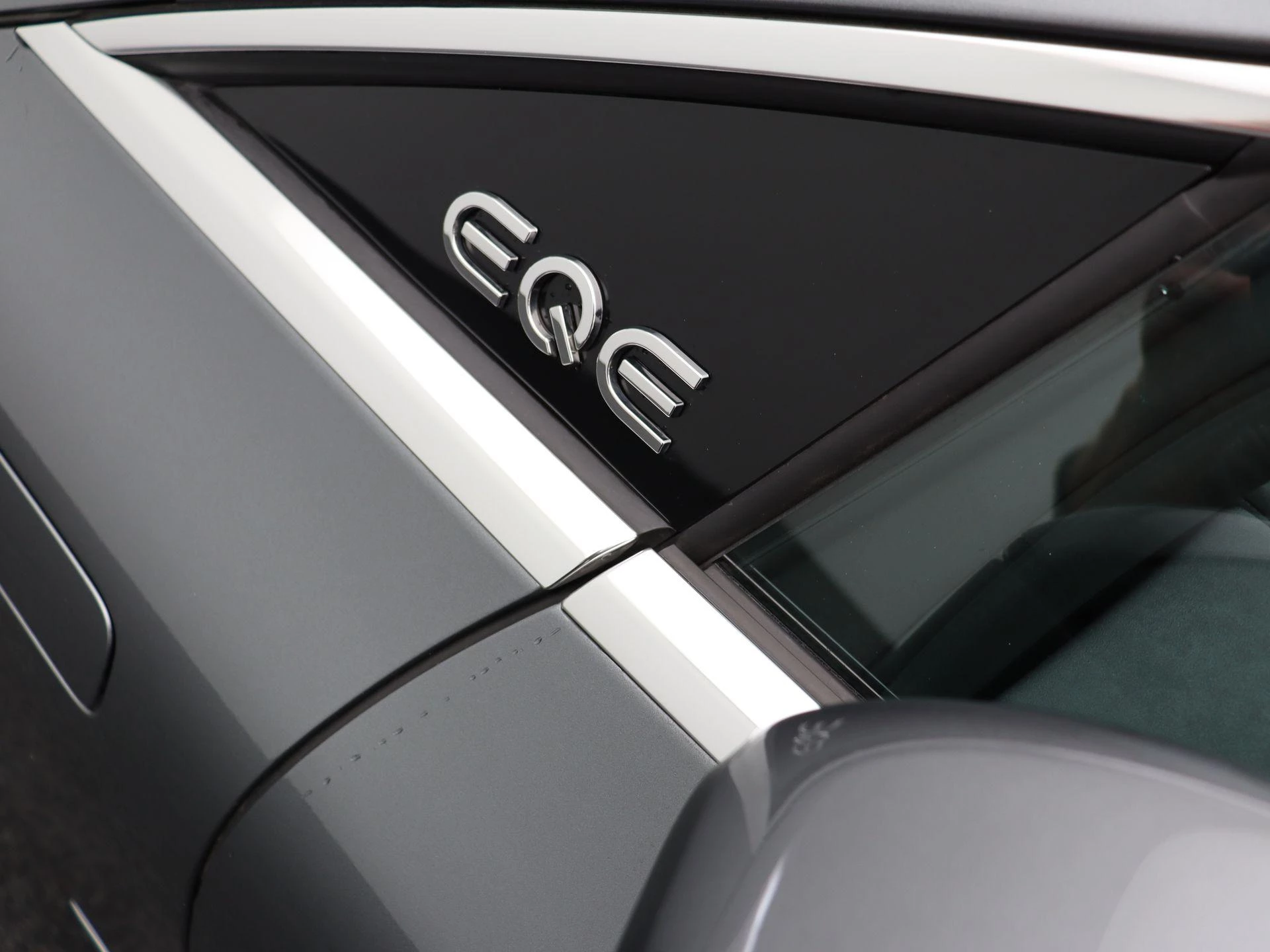 Mercedes-Benz EQE 300 AMG Line + AIRMATIC + PANORAMISCH DAK +