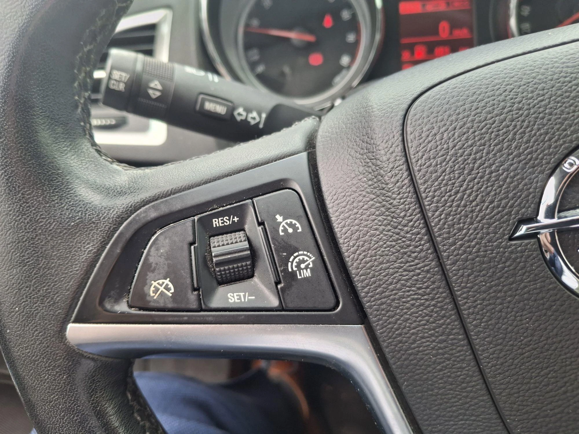 Opel-Astra-image-15