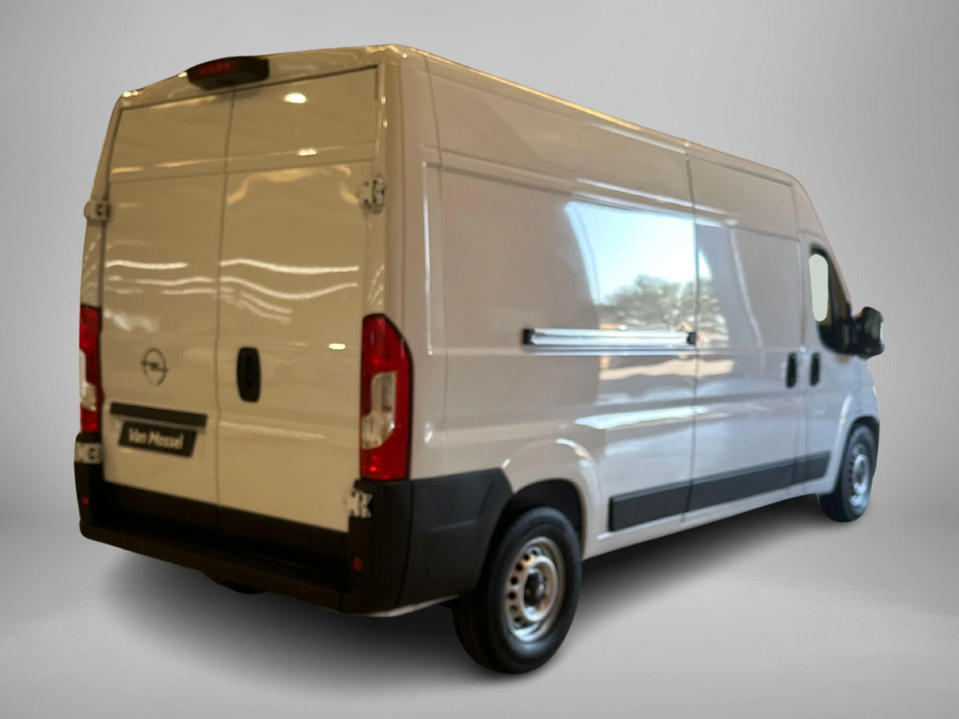 Opel-Movano-image-3