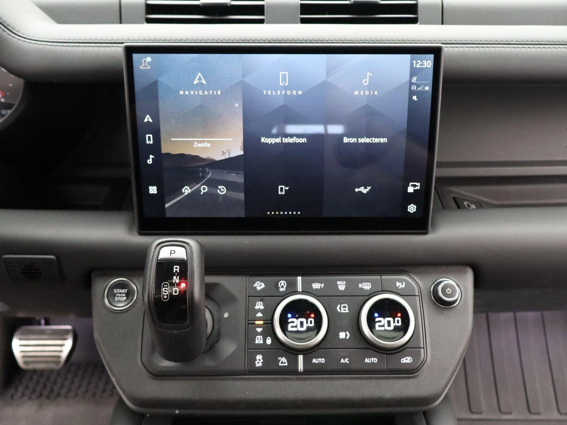 Land Rover-Defender-image-9