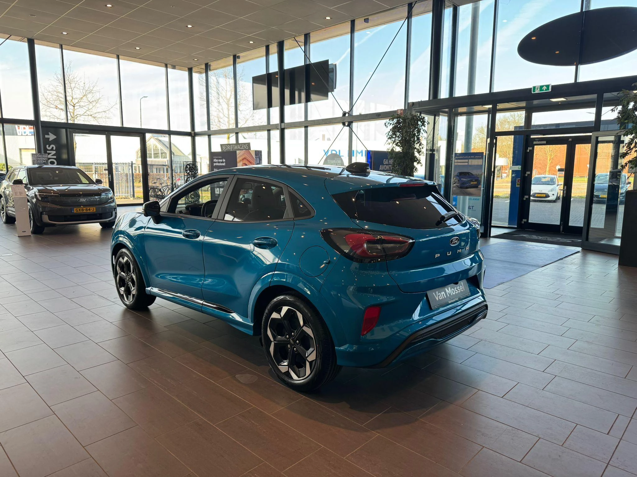 Ford-Puma Gen-E-image-2